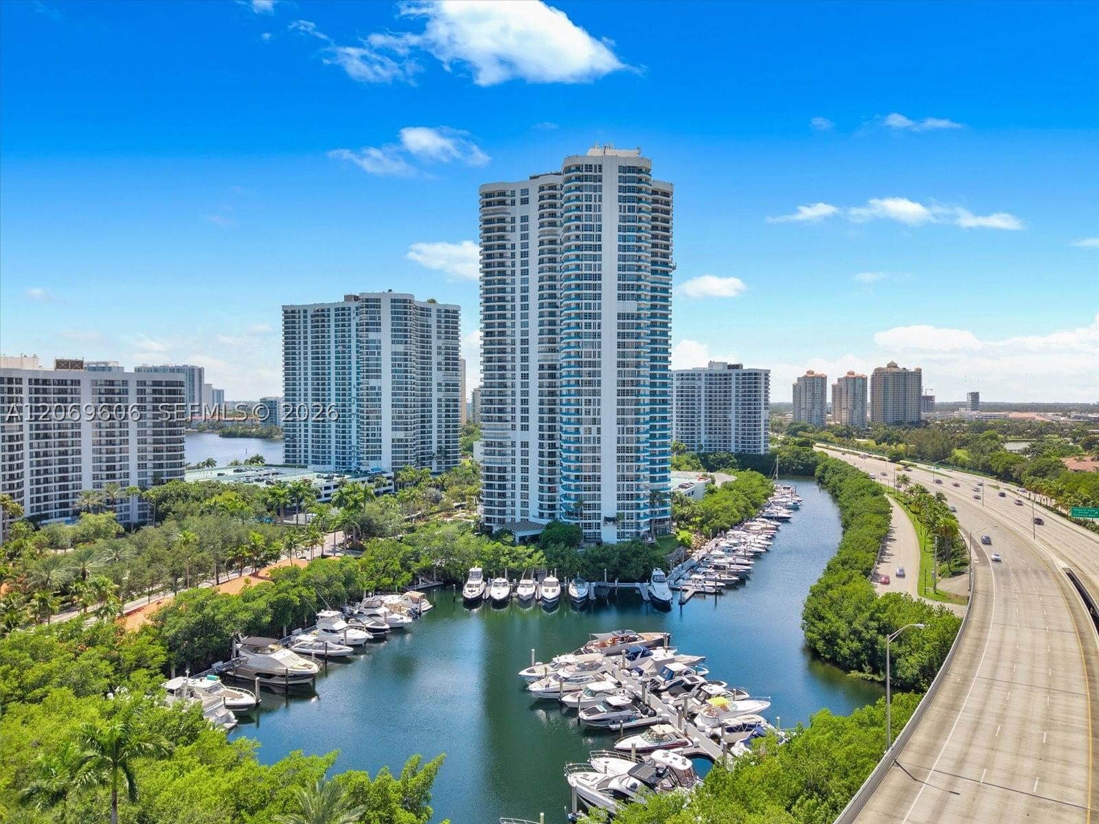 Real estate property located at 3500 Mystic Pointe Dr #2107, Miami-dade, Mystic Pointe Tower 400, Aventura, FL