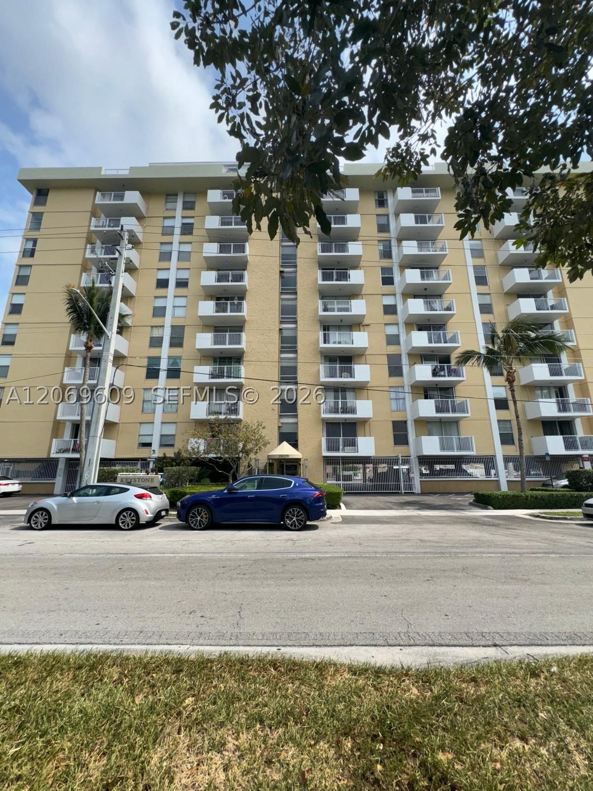 Real estate property located at 2020 135th St #609, Miami-dade, Keystone Towers Condo, North Miami, FL