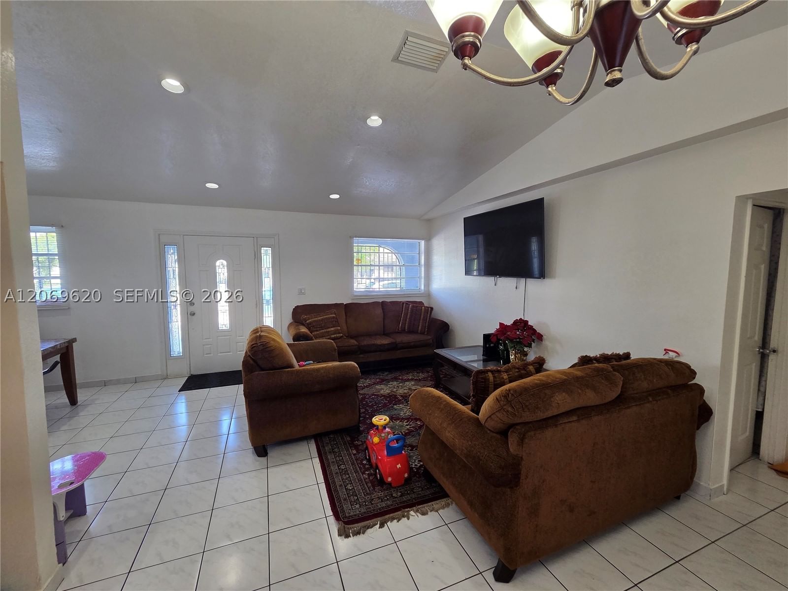 Real estate property located at 7825 4th Ln, Miami-dade, Danielle Marie Gardens, Hialeah, FL