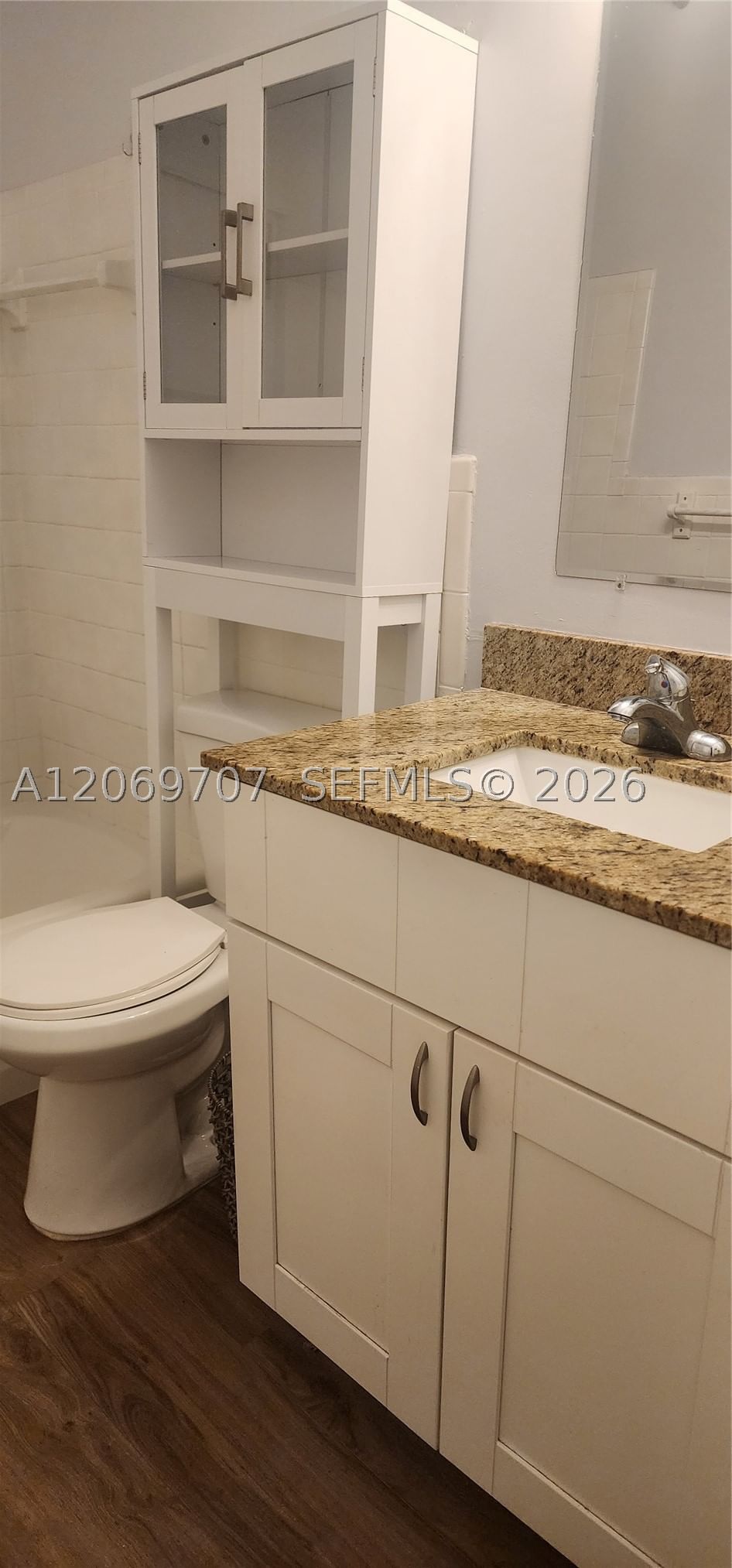 Real estate property located at 1555 12th Ct #8B, Broward, Crystal Court Manor No 15, Hollywood, FL
