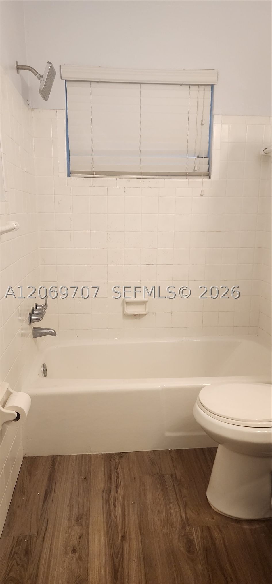 Real estate property located at 1555 12th Ct #8B, Broward, Crystal Court Manor No 15, Hollywood, FL