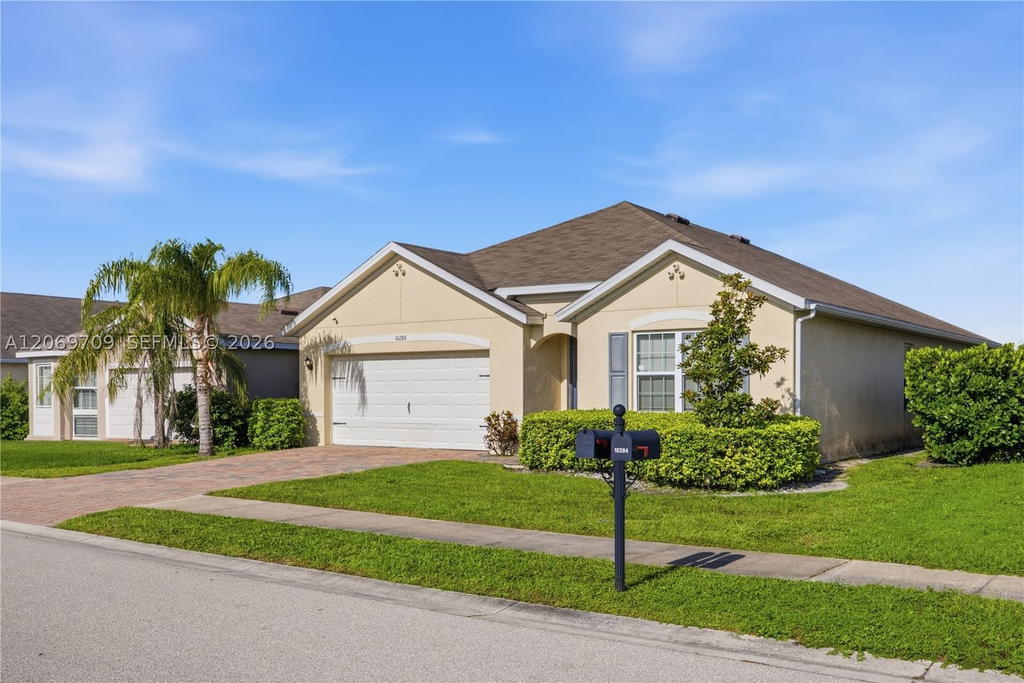 Real estate property located at 10288 silver pond LN, Lee, Caloosa Lakes Ph 1, Lehigh Acres, FL