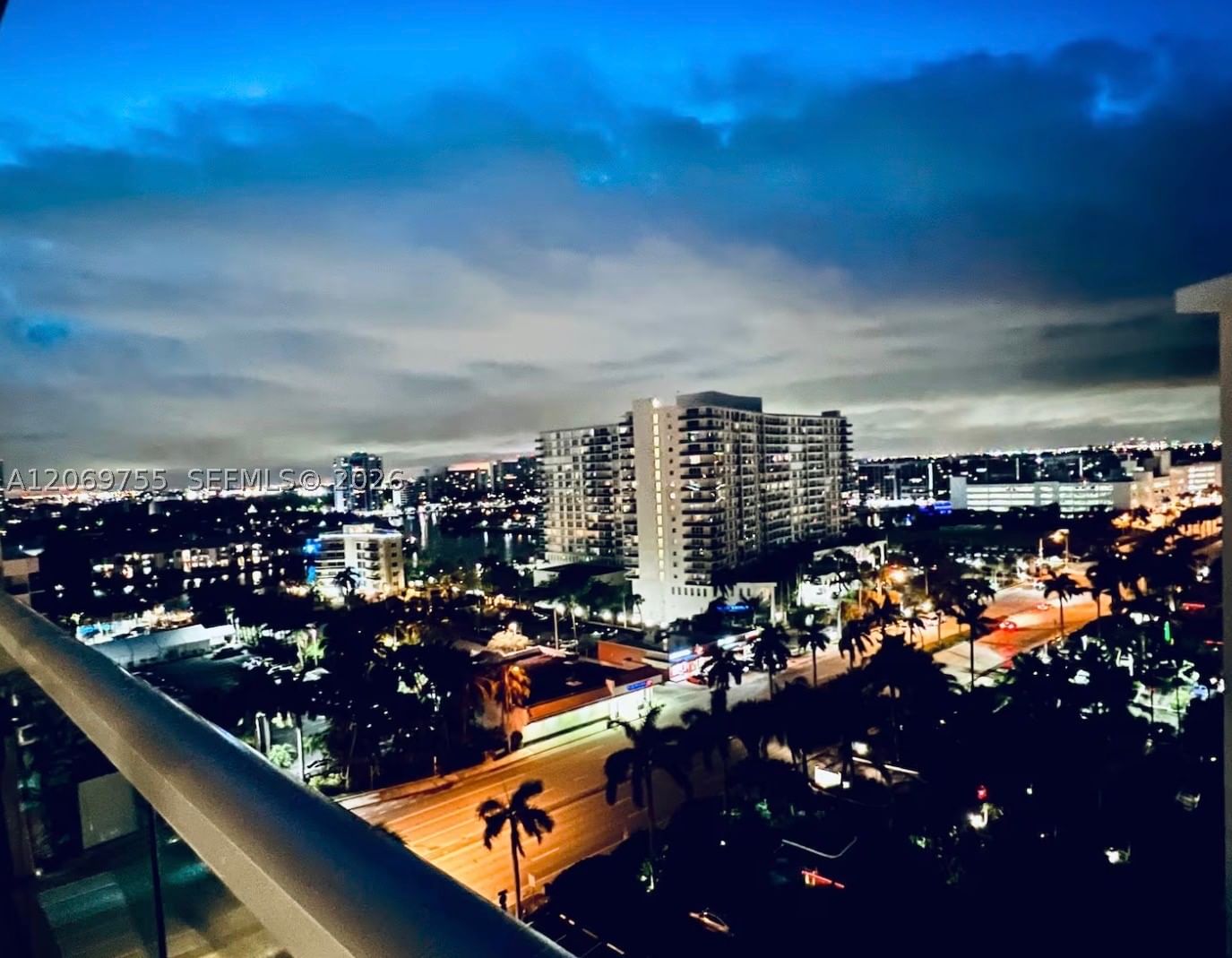 Real estate property located at 4001 Ocean Dr #14H, Broward, Sian Ocean Residences Con, Hollywood, FL