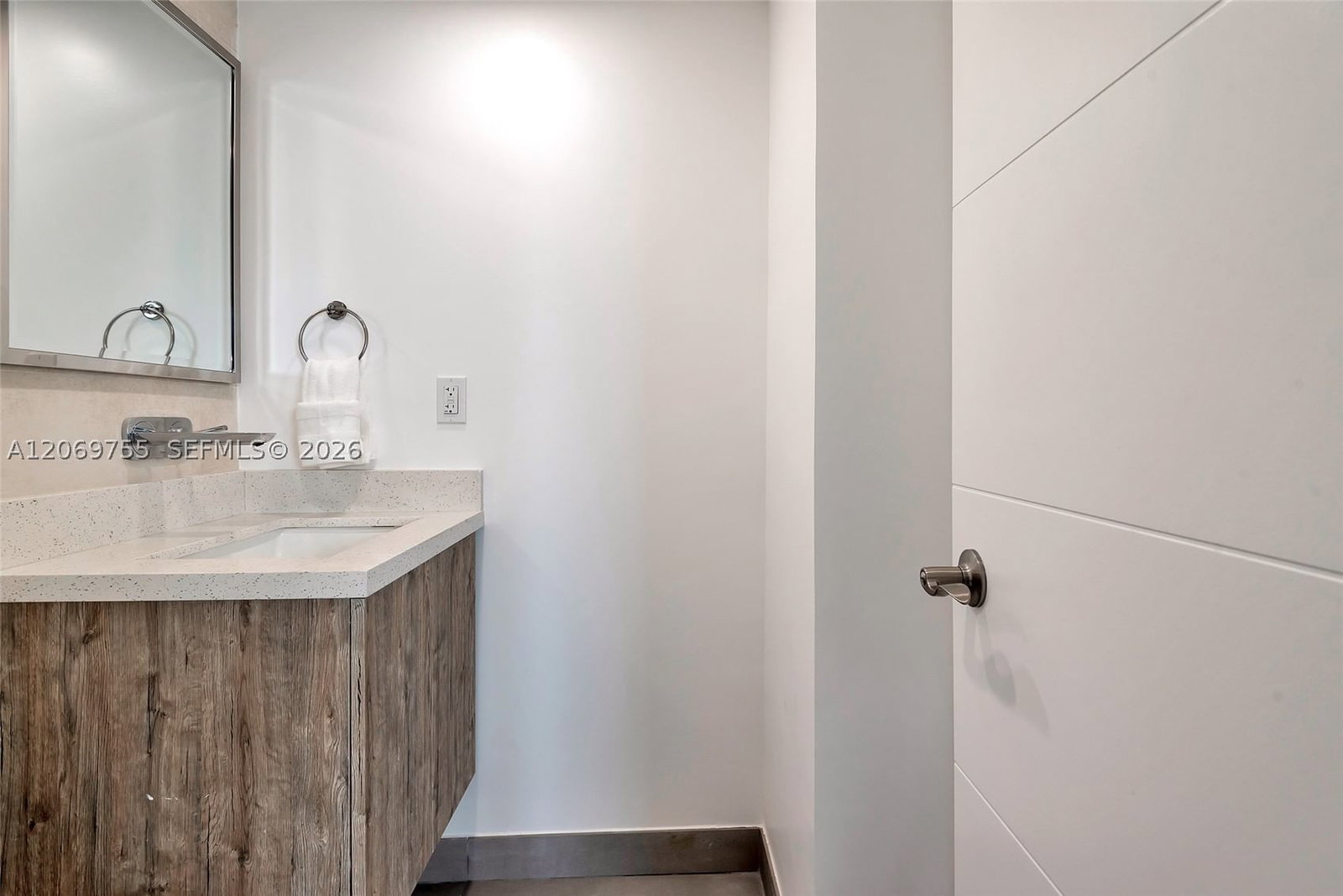 Real estate property located at 4001 Ocean Dr #14H, Broward, Sian Ocean Residences Con, Hollywood, FL
