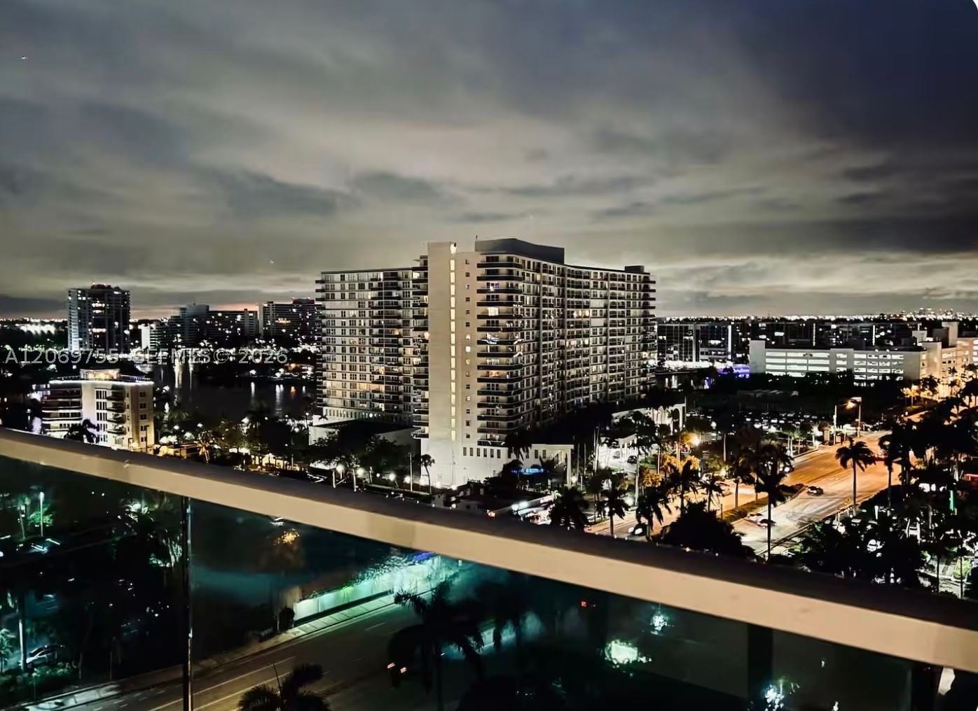 Real estate property located at 4001 Ocean Dr #14H, Broward, Sian Ocean Residences Con, Hollywood, FL