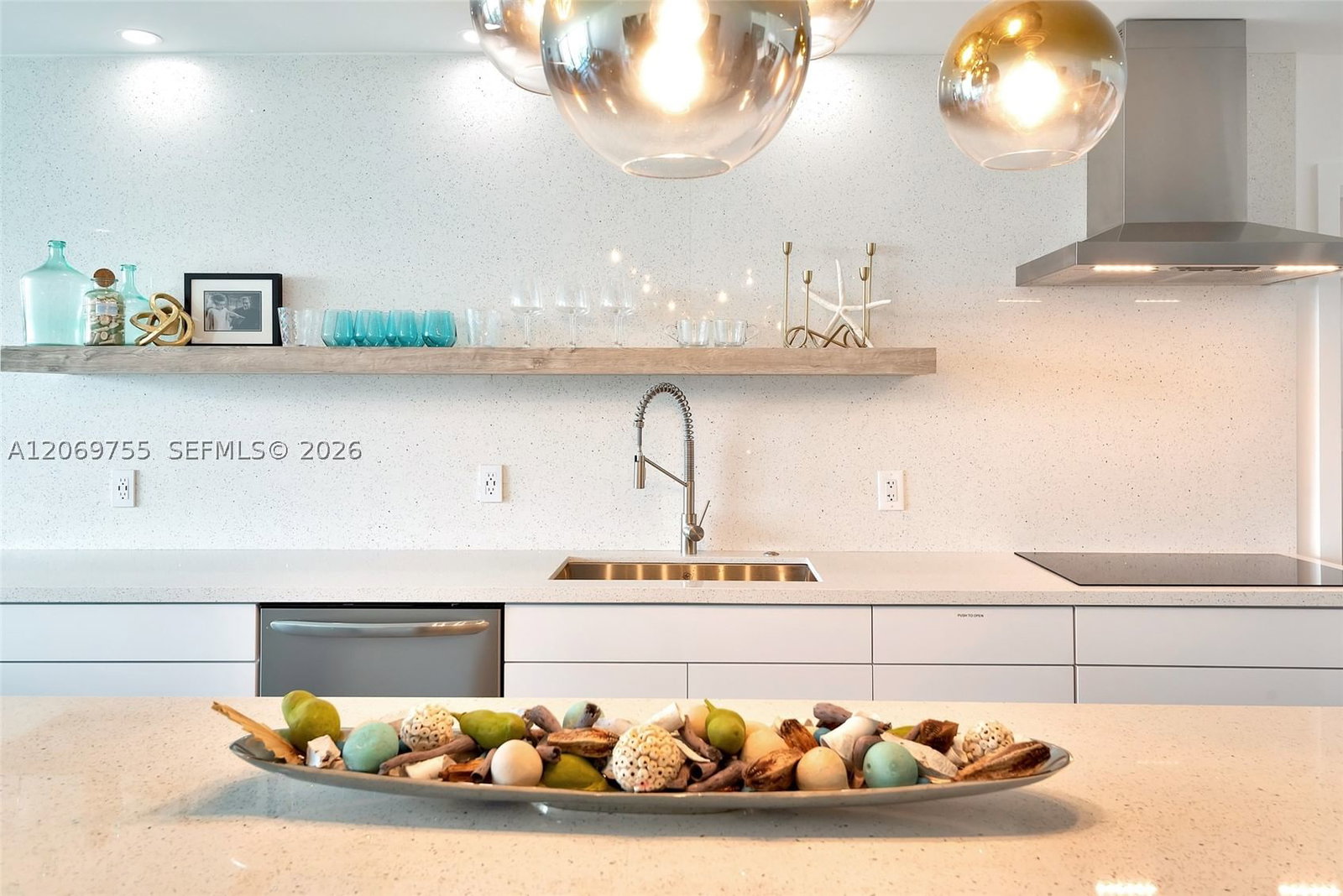 Real estate property located at 4001 Ocean Dr #14H, Broward, Sian Ocean Residences Con, Hollywood, FL