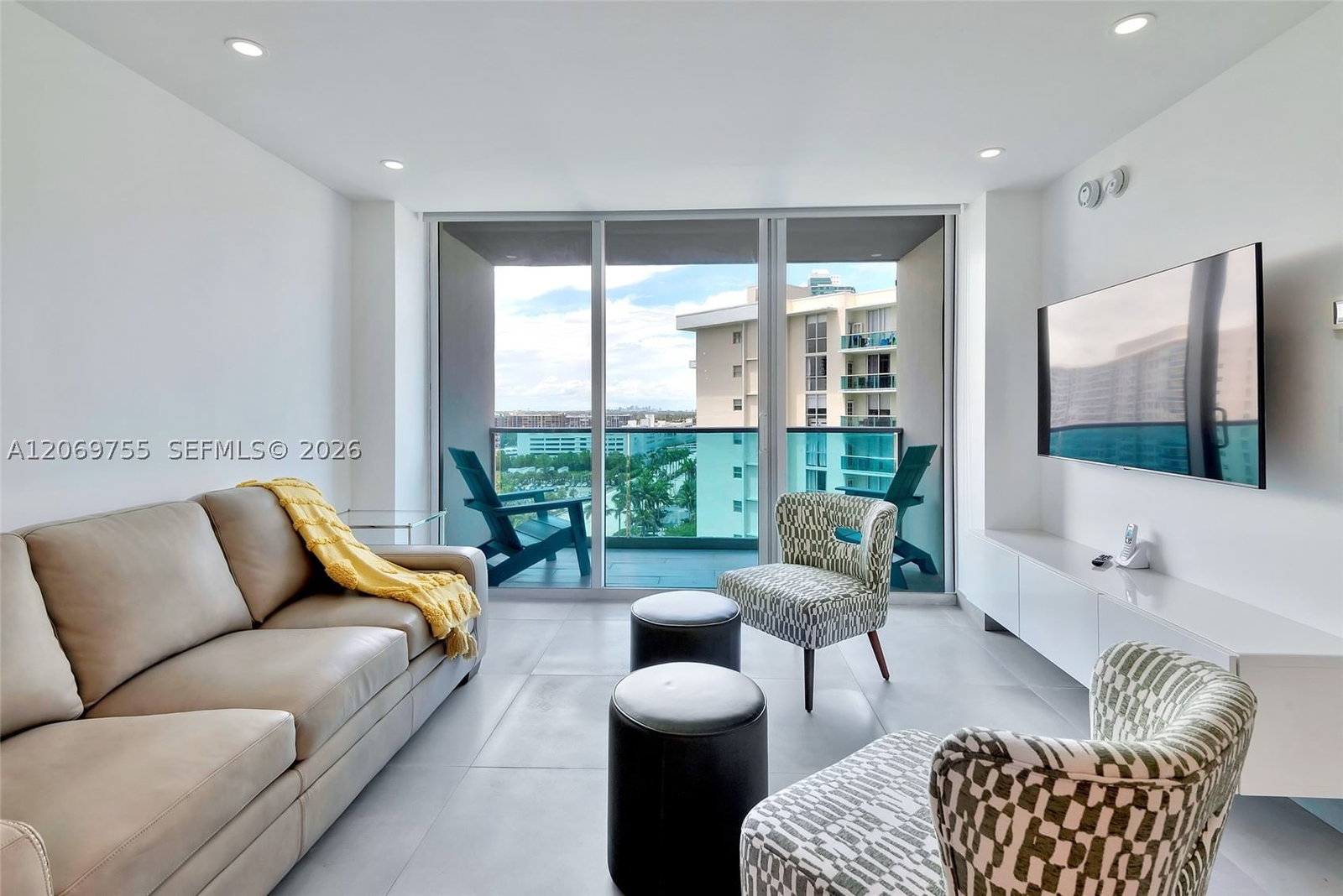 Real estate property located at 4001 Ocean Dr #14H, Broward, Sian Ocean Residences Con, Hollywood, FL