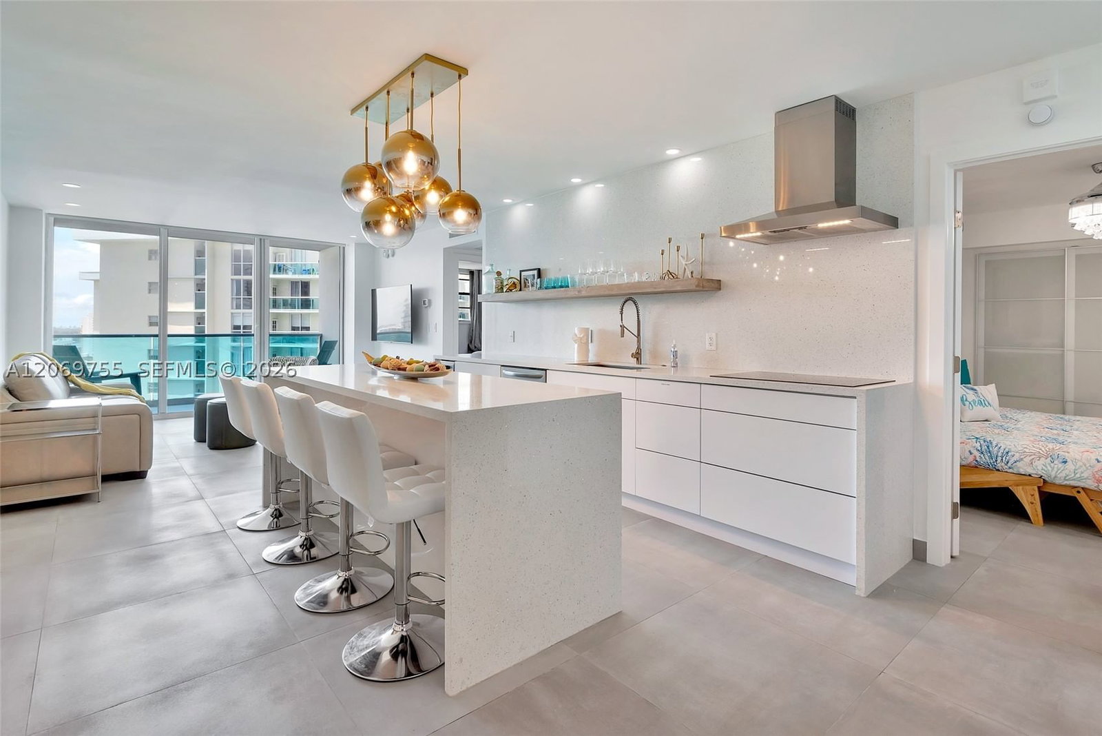Real estate property located at 4001 Ocean Dr #14H, Broward, Sian Ocean Residences Con, Hollywood, FL