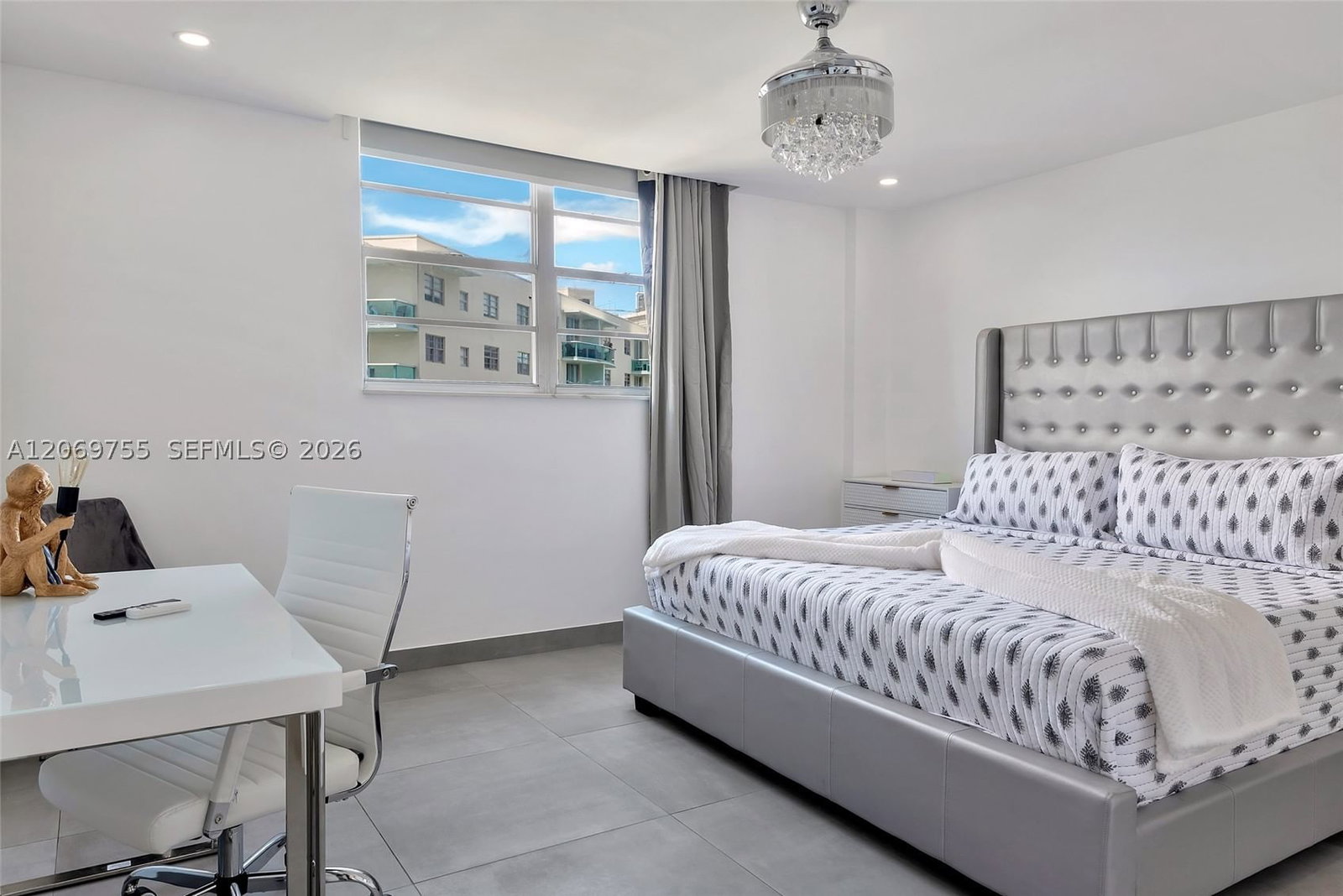 Real estate property located at 4001 Ocean Dr #14H, Broward, Sian Ocean Residences Con, Hollywood, FL