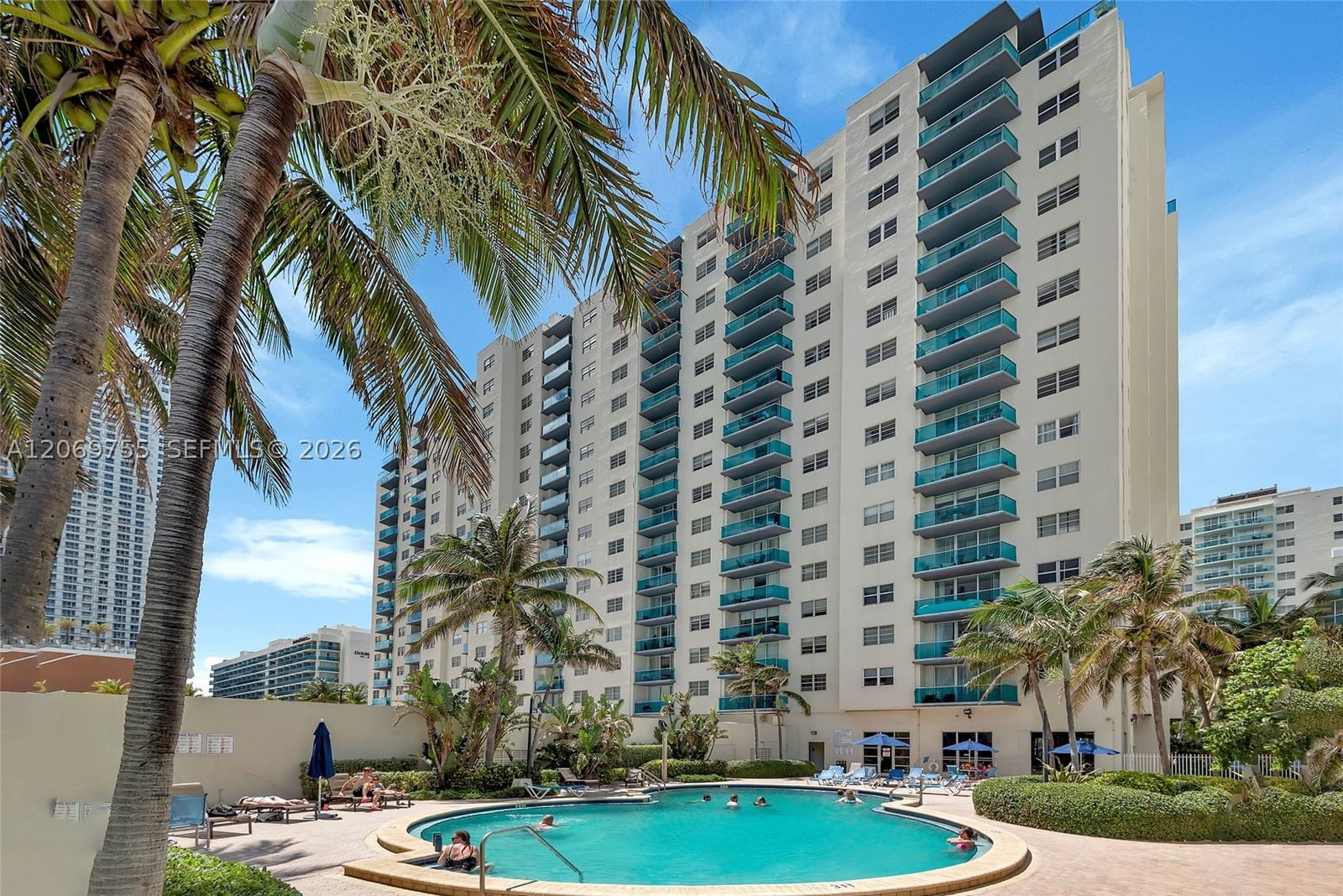 Real estate property located at 4001 Ocean Dr #14H, Broward, Sian Ocean Residences Con, Hollywood, FL