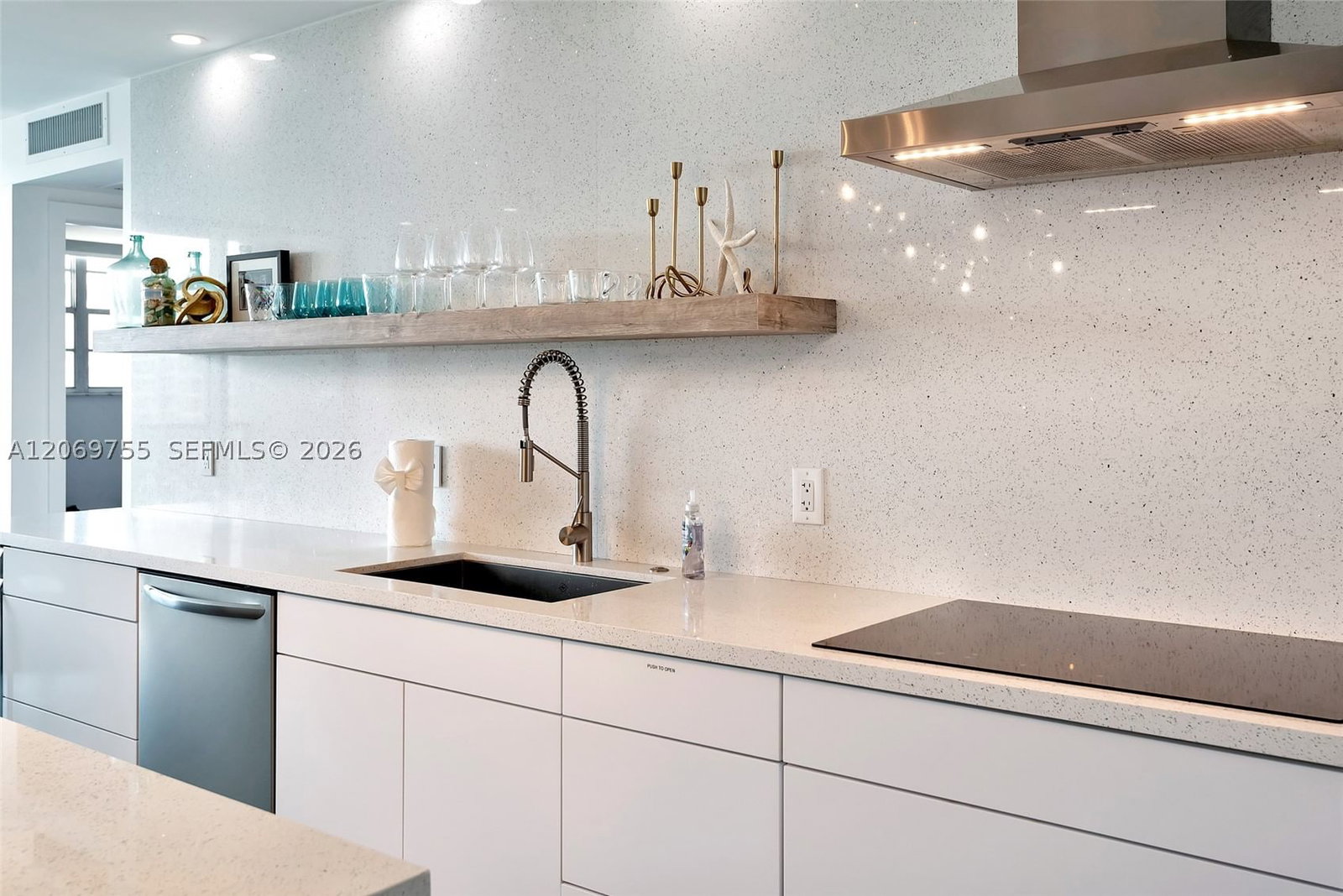 Real estate property located at 4001 Ocean Dr #14H, Broward, Sian Ocean Residences Con, Hollywood, FL