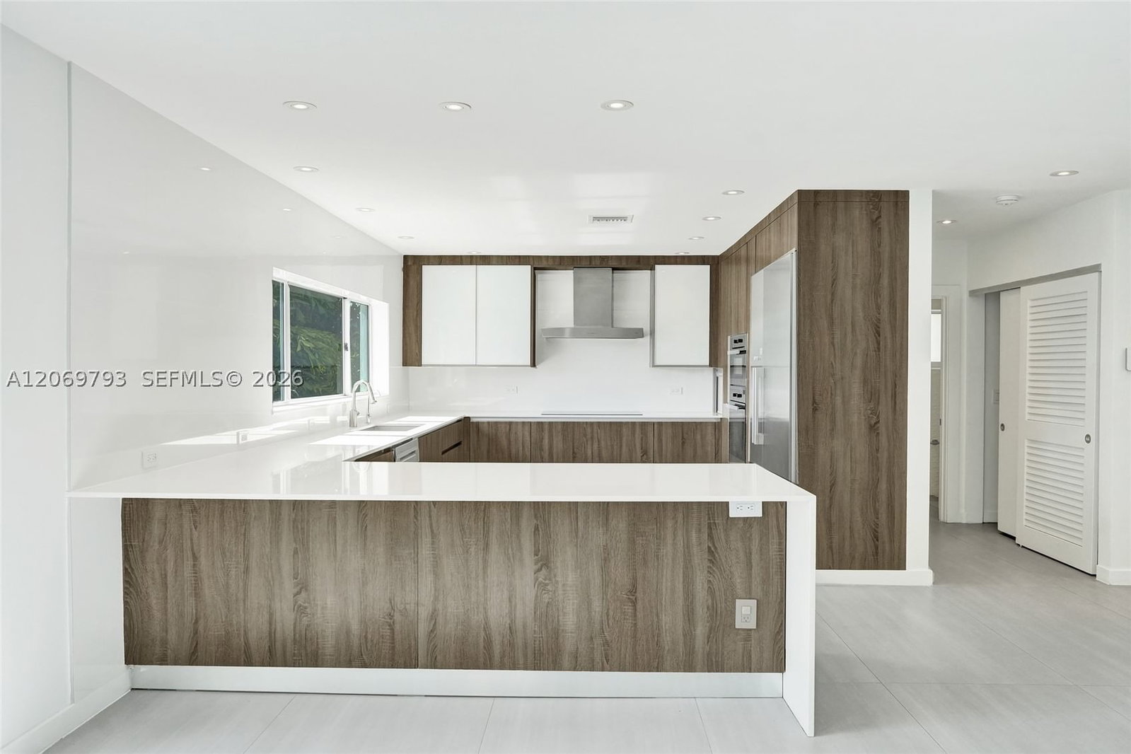 Real estate property located at 19231 22nd Ave, Miami-dade, Enchanted Lake Sec 3, Miami, FL