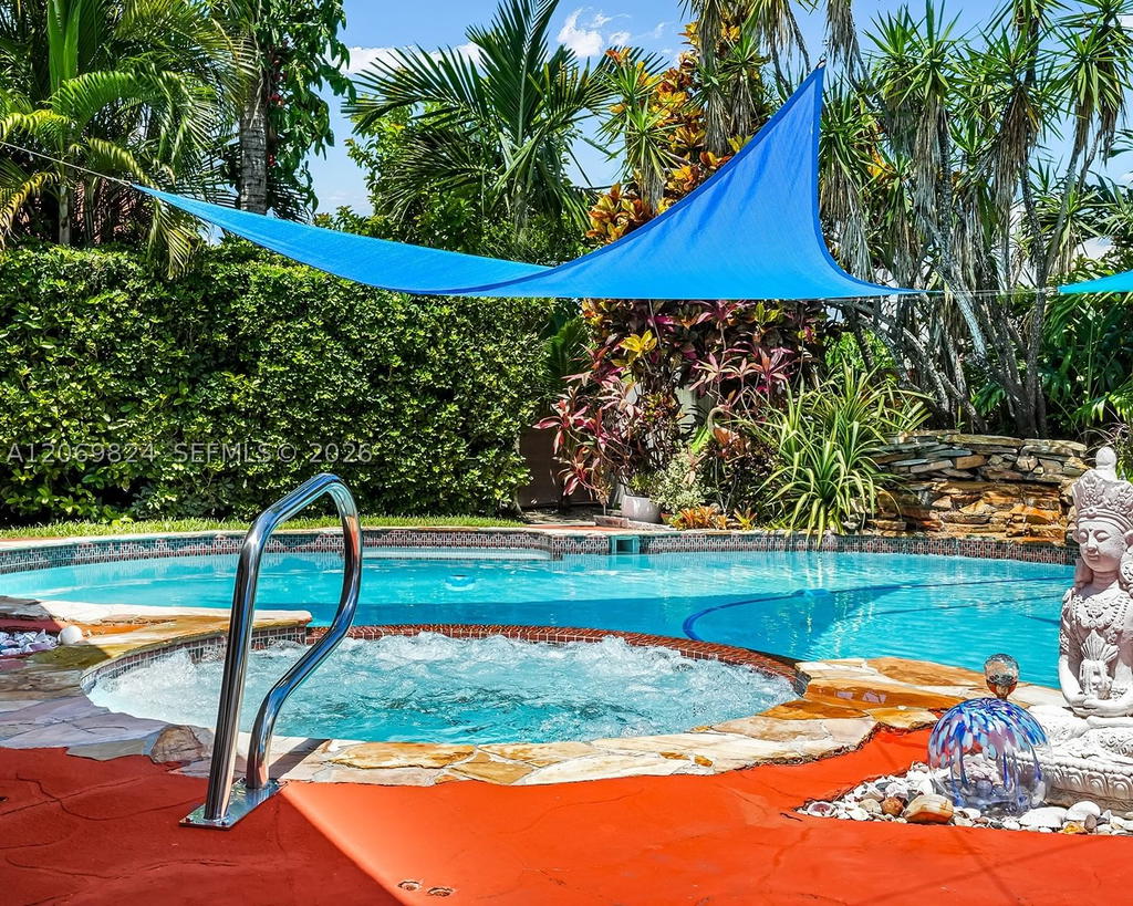 Real estate property located at 11723 95th Ter, Miami-dade, Glen Cove West Sec 1, Miami, FL