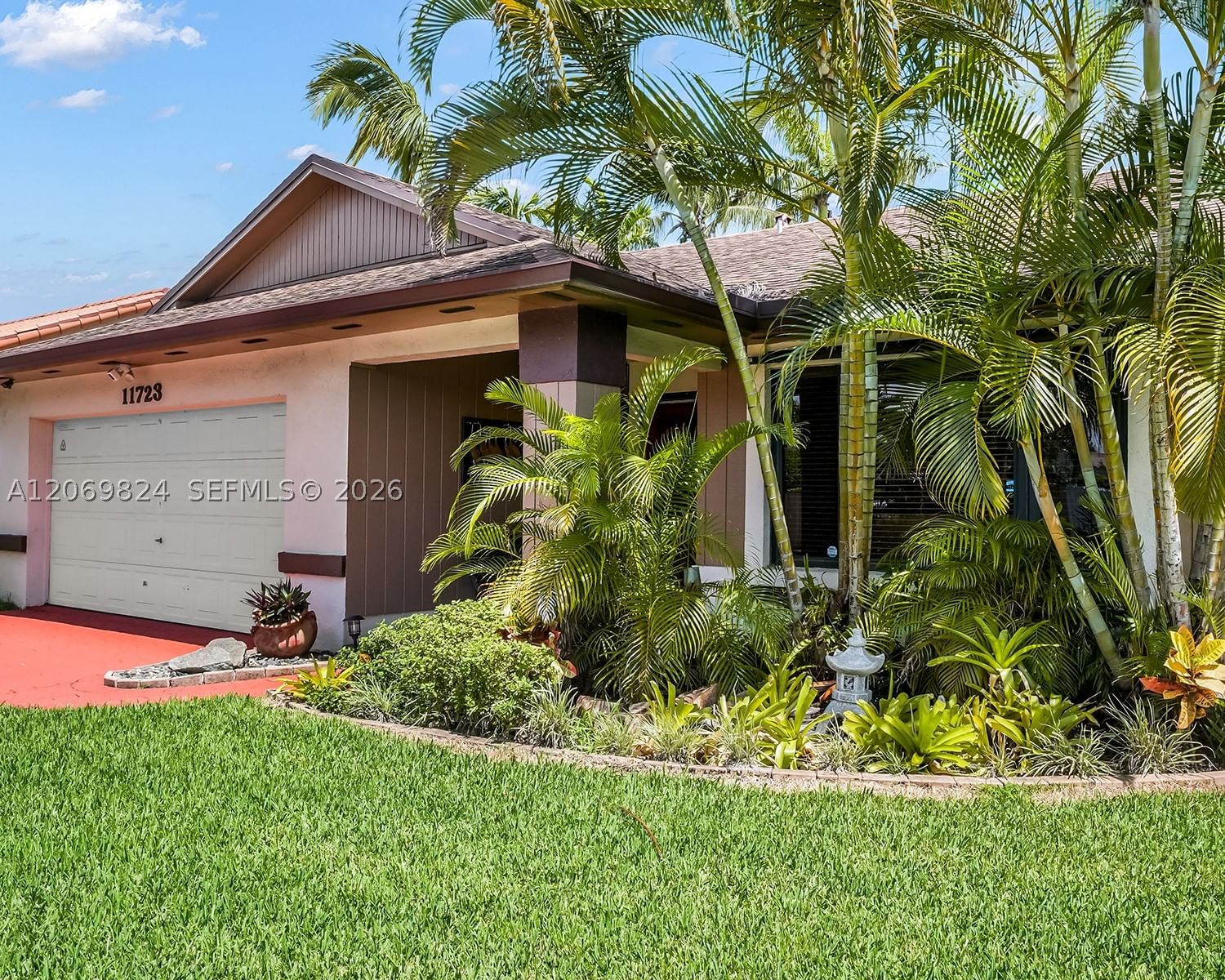 Real estate property located at 11723 95th Ter, Miami-dade, Glen Cove West Sec 1, Miami, FL