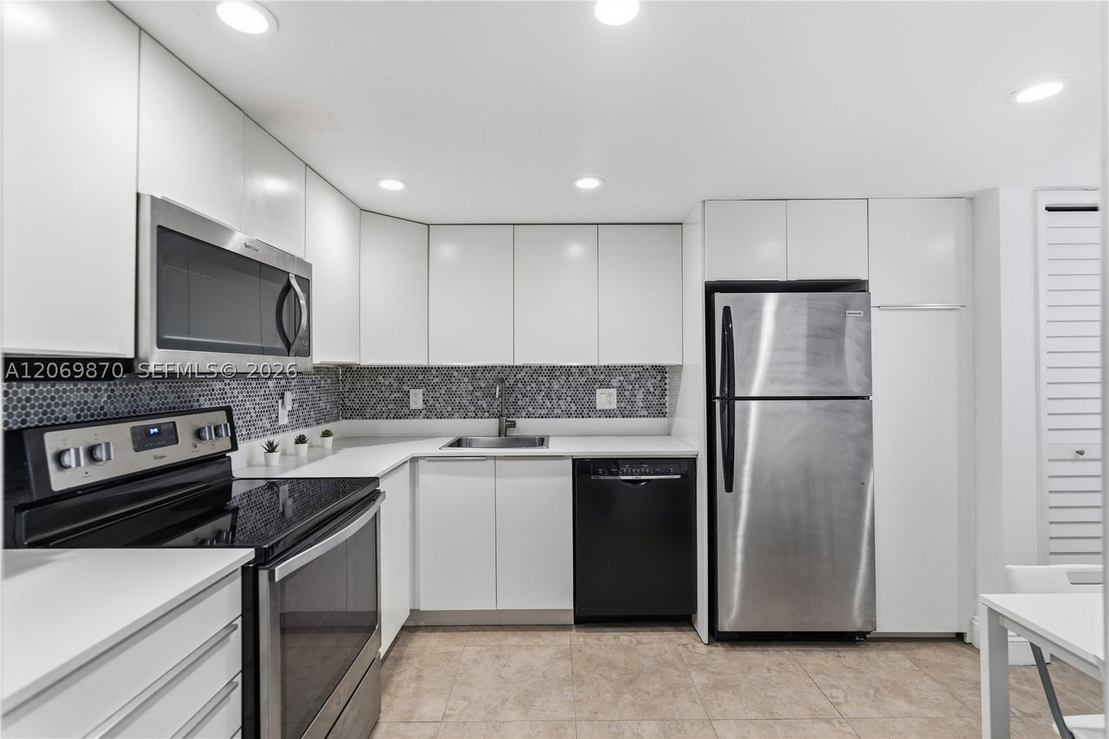 Real estate property located at 3970 Oaks Clubhouse Dr #306, Broward, Palm-aire C C 78a Condo, Pompano Beach, FL