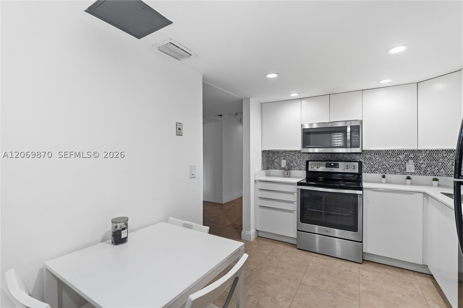 Real estate property located at 3970 Oaks Clubhouse Dr #306, Broward, Palm-aire C C 78a Condo, Pompano Beach, FL