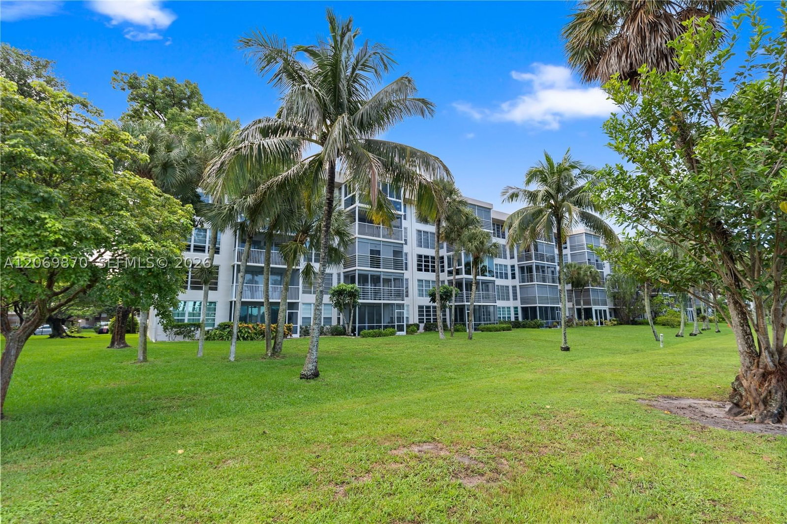 Real estate property located at 3970 Oaks Clubhouse Dr #306, Broward, Palm-aire C C 78a Condo, Pompano Beach, FL