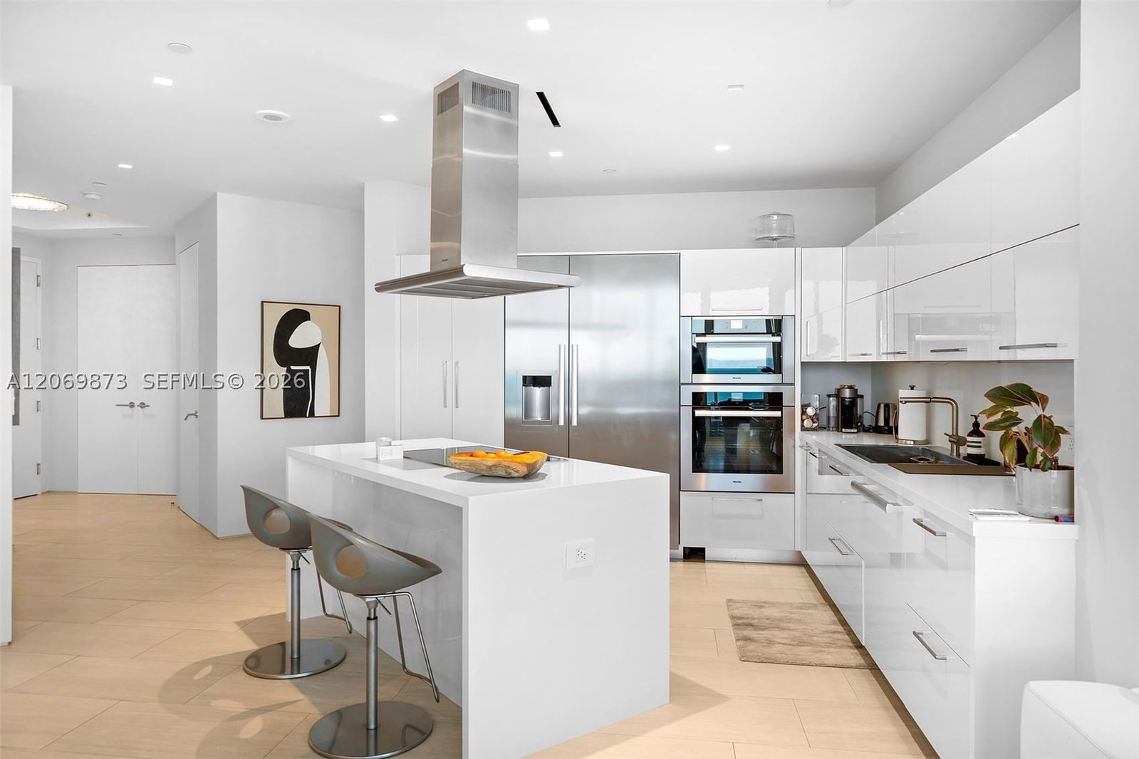 Real estate property located at 100 Pointe Dr #1409, Miami-dade, Continuum On South Beach, Miami Beach, FL