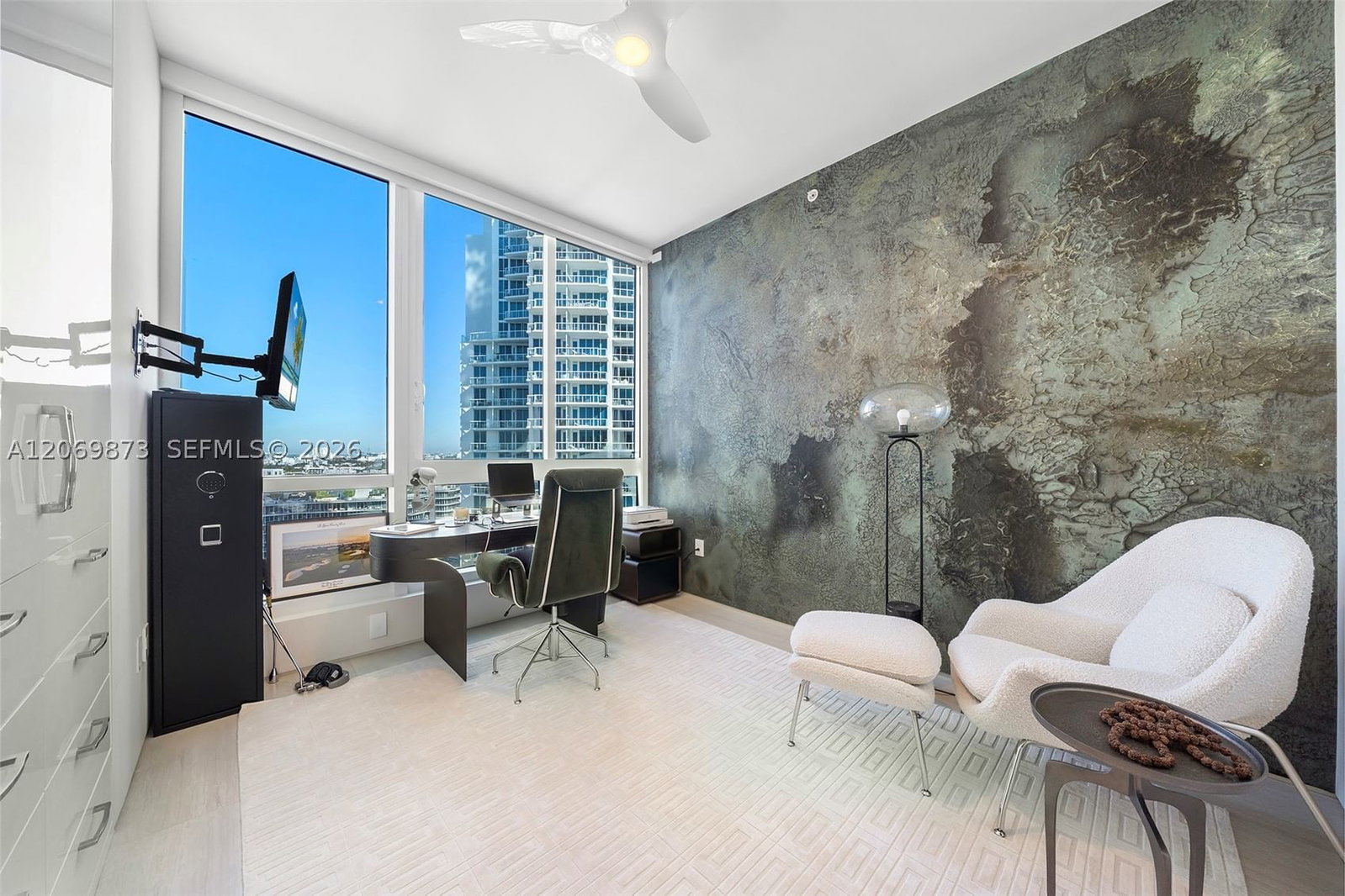 Real estate property located at 100 Pointe Dr #1409, Miami-dade, Continuum On South Beach, Miami Beach, FL