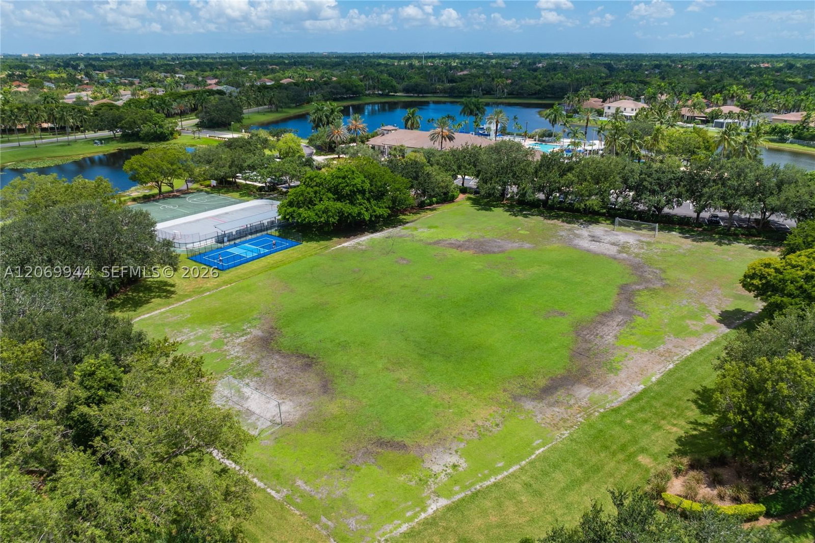 Real estate property located at , Broward, Sector 2-parcels 21a 25 2, Weston, FL