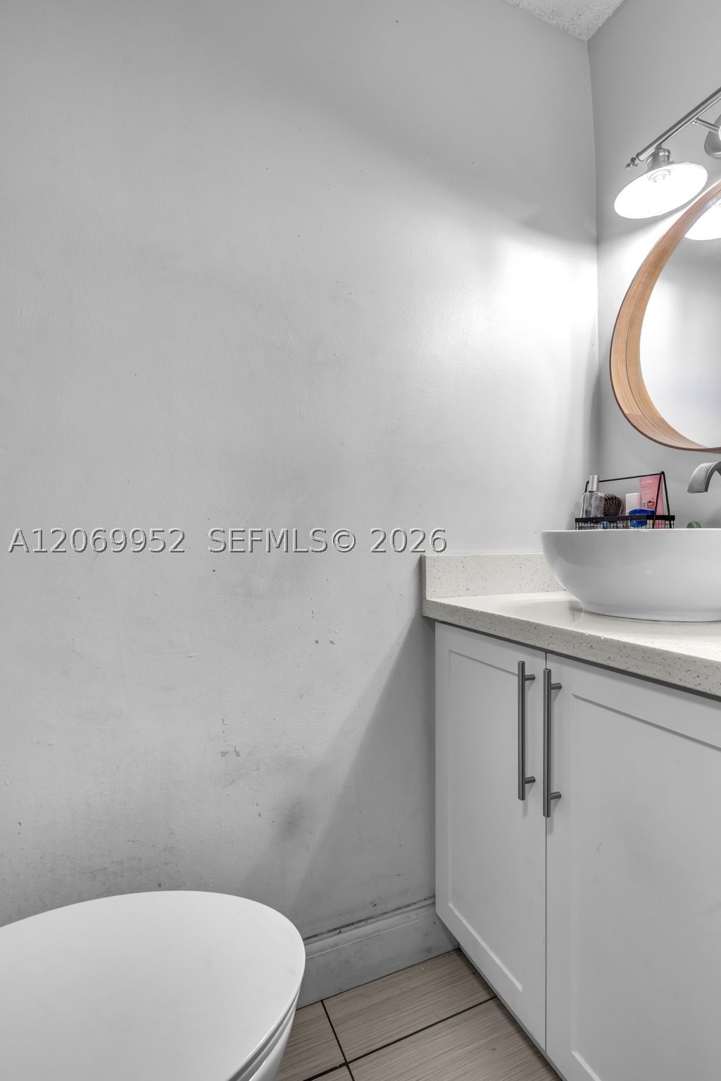 Real estate property located at 2421 52nd Pl #2-1, Miami-dade, Villas Of Westland Condo, Hialeah, FL