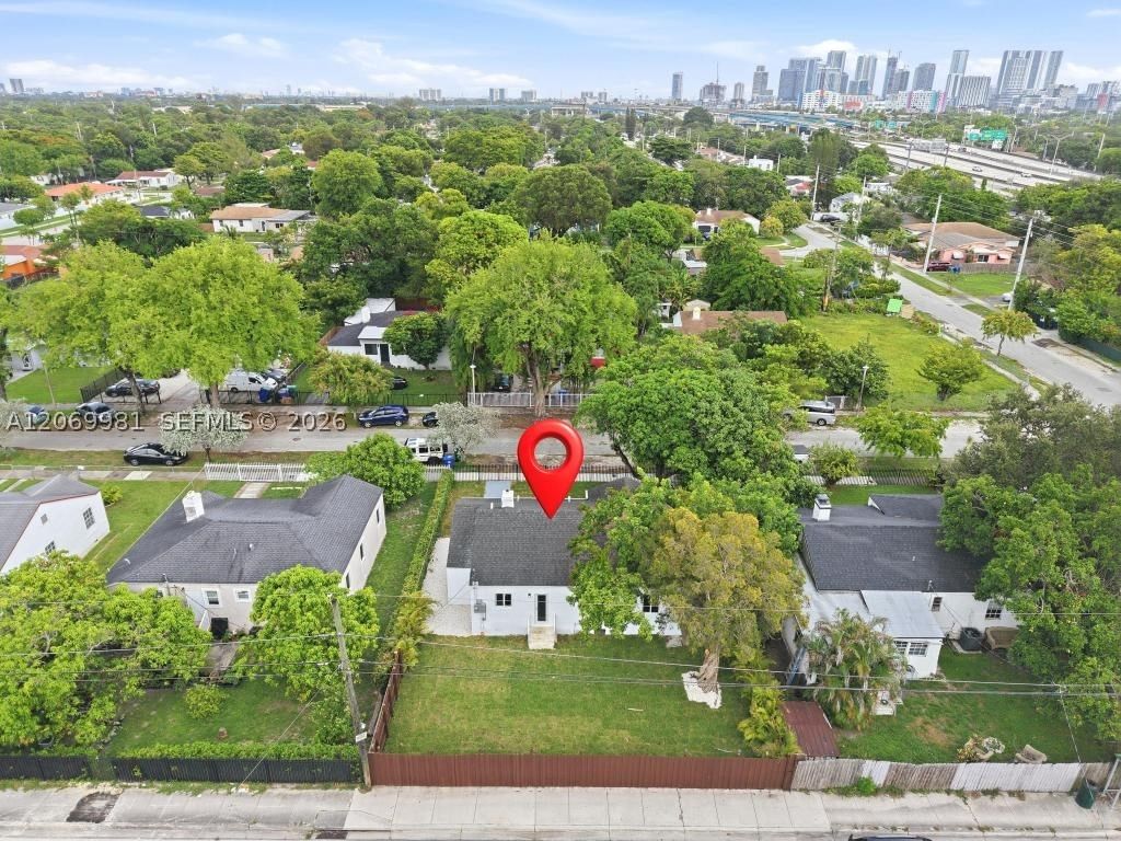 Real estate property located at 4122 11th Pl, Miami-dade, W Buena Vista Cen, Miami, FL