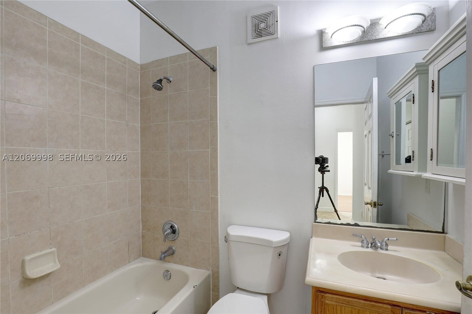Real estate property located at 13157 44th St #17106, Broward, Banyan Bay Condo, Miramar, FL