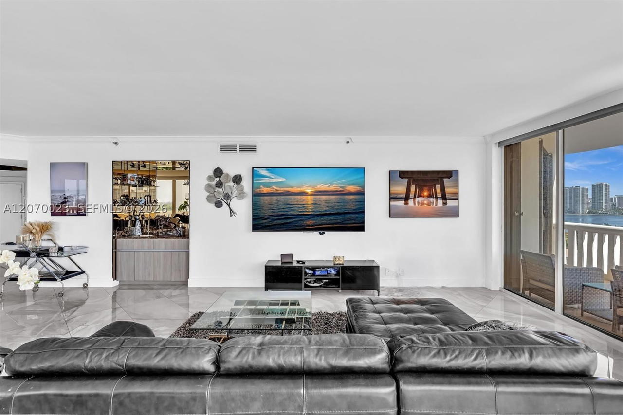 Real estate property located at 3000 Island Blvd #1106, Miami-dade, 3000 Isl Blvd Williams Is, Aventura, FL