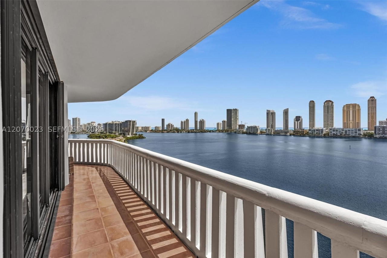 Real estate property located at 3000 Island Blvd #1106, Miami-dade, 3000 Isl Blvd Williams Is, Aventura, FL
