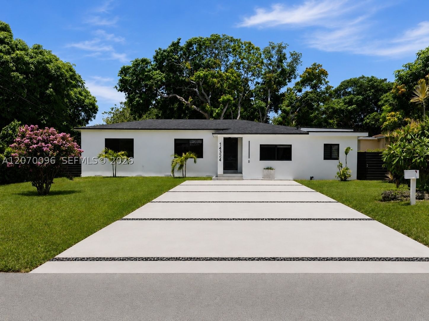 Real estate property located at 14324 Garden Dr, Miami-dade, Biscayne Gdns Sec E Part, Miami, FL
