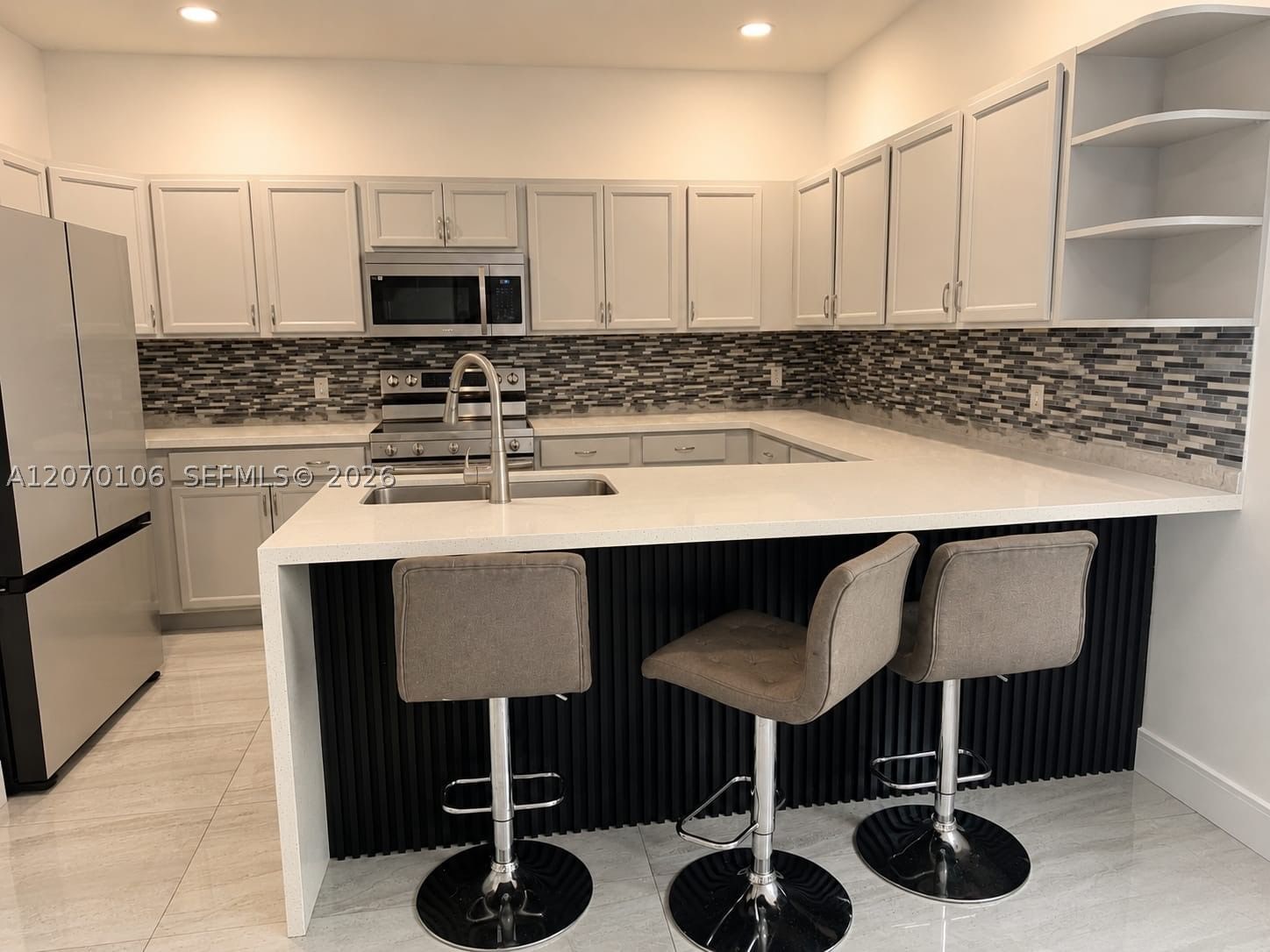 Real estate property located at 9229 33rd Way, Miami-dade, Bonterra, Hialeah, FL