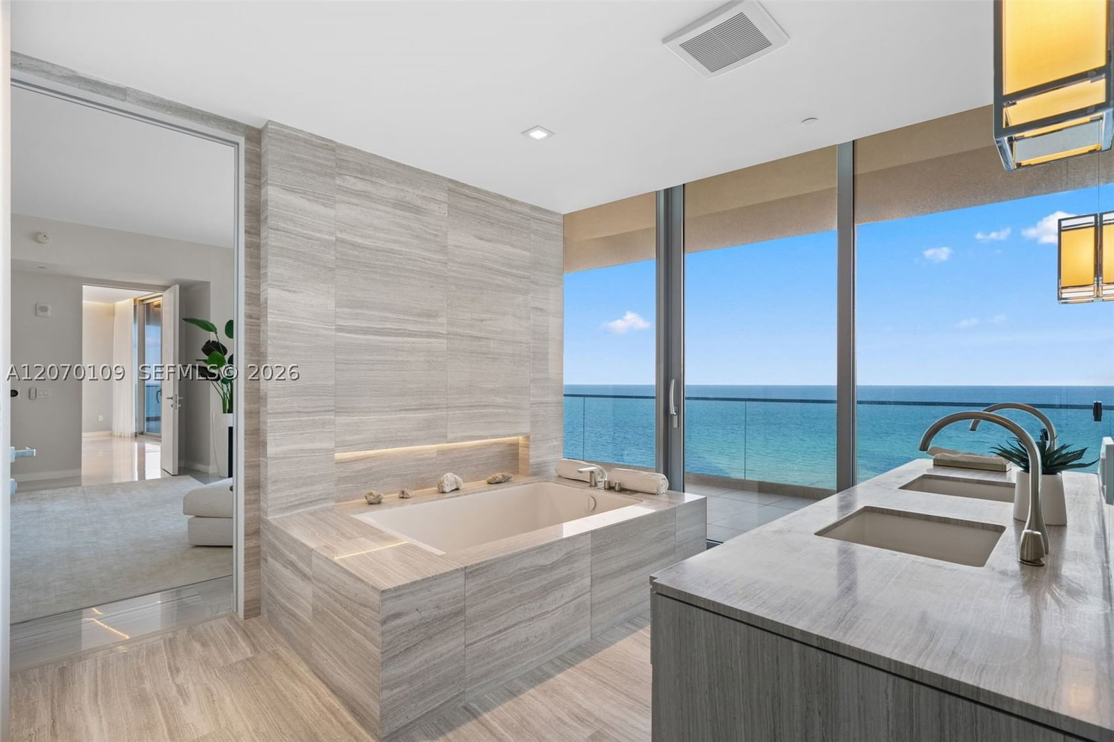 Real estate property located at 18975 Collins Ave #600, Miami-dade, 18975 Collins Condo, Sunny Isles Beach, FL