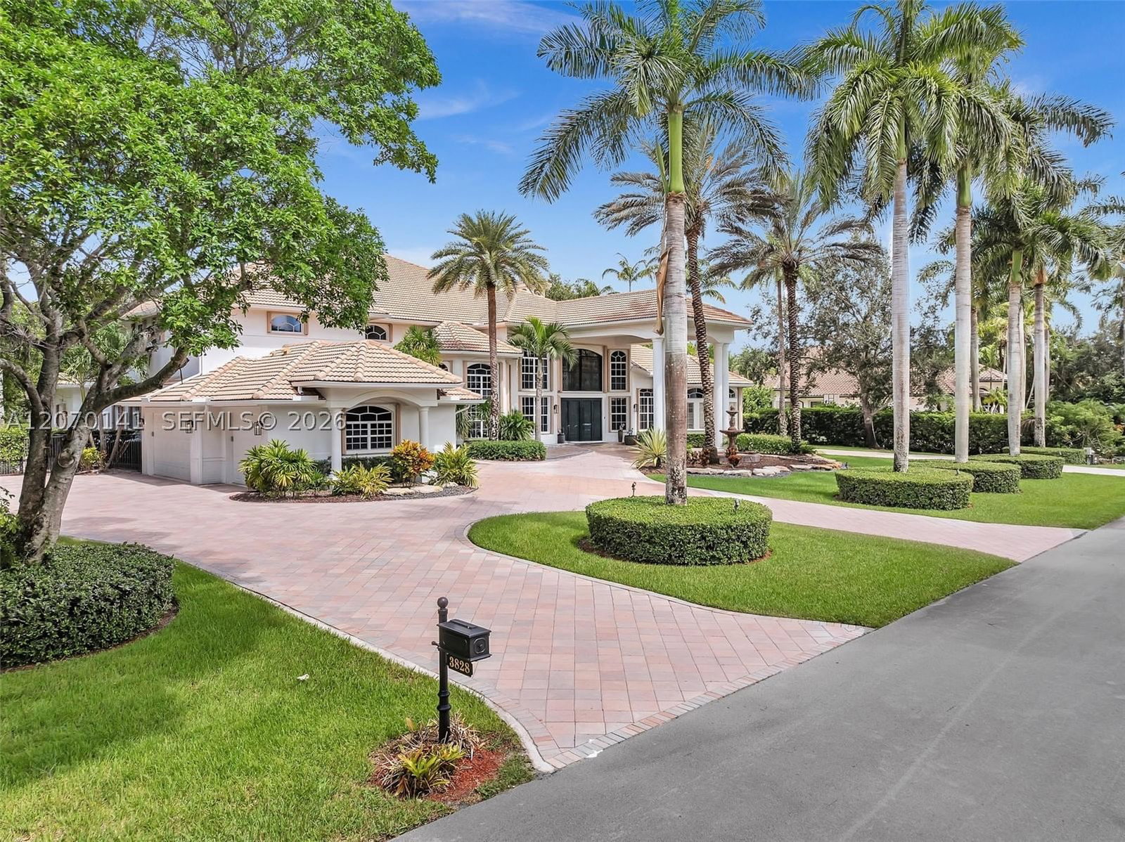 Real estate property located at 3828 Pine Lake Dr, Broward, Windmill Lake Estates, Weston, FL