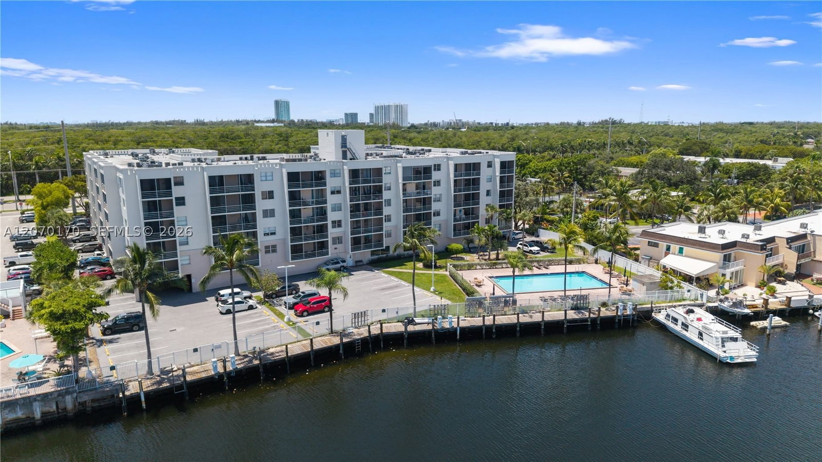 Real estate property located at 2821 Miami Beach Blvd #4F, Miami-dade, Carlton Bay Condo, North Miami Beach, FL