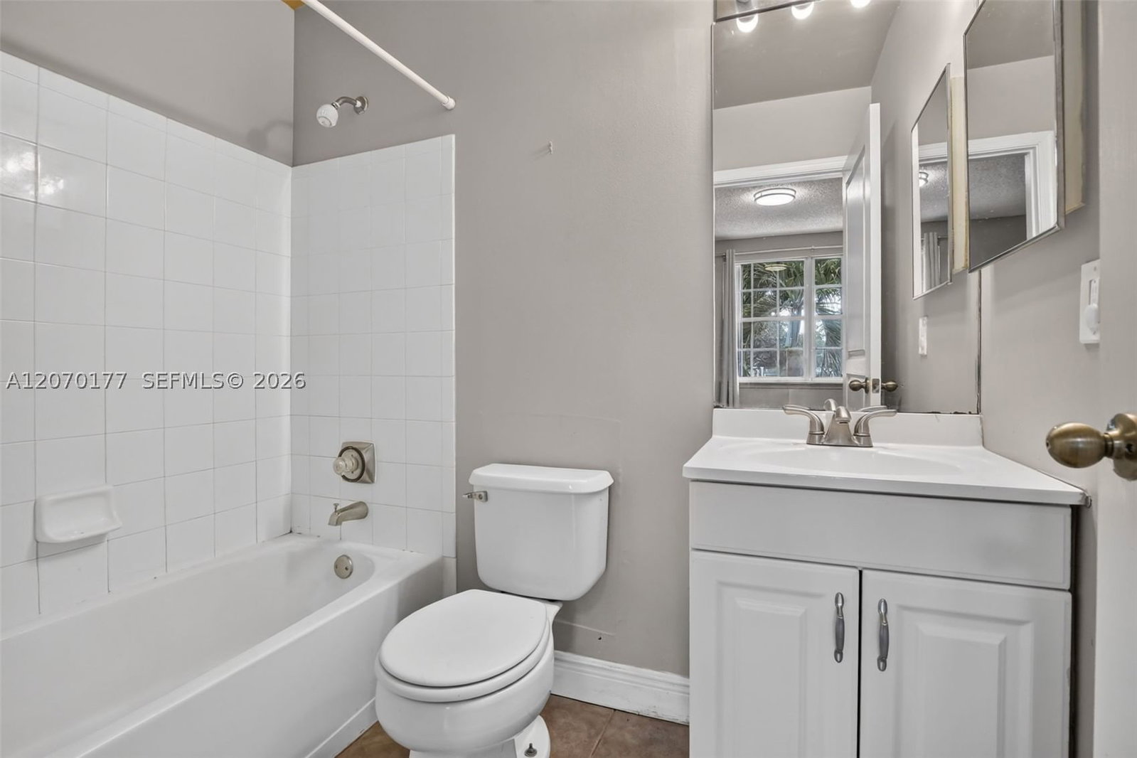 Real estate property located at 4902 31st Ter, Broward, Banyan Oakridge Commercia, Dania Beach, FL