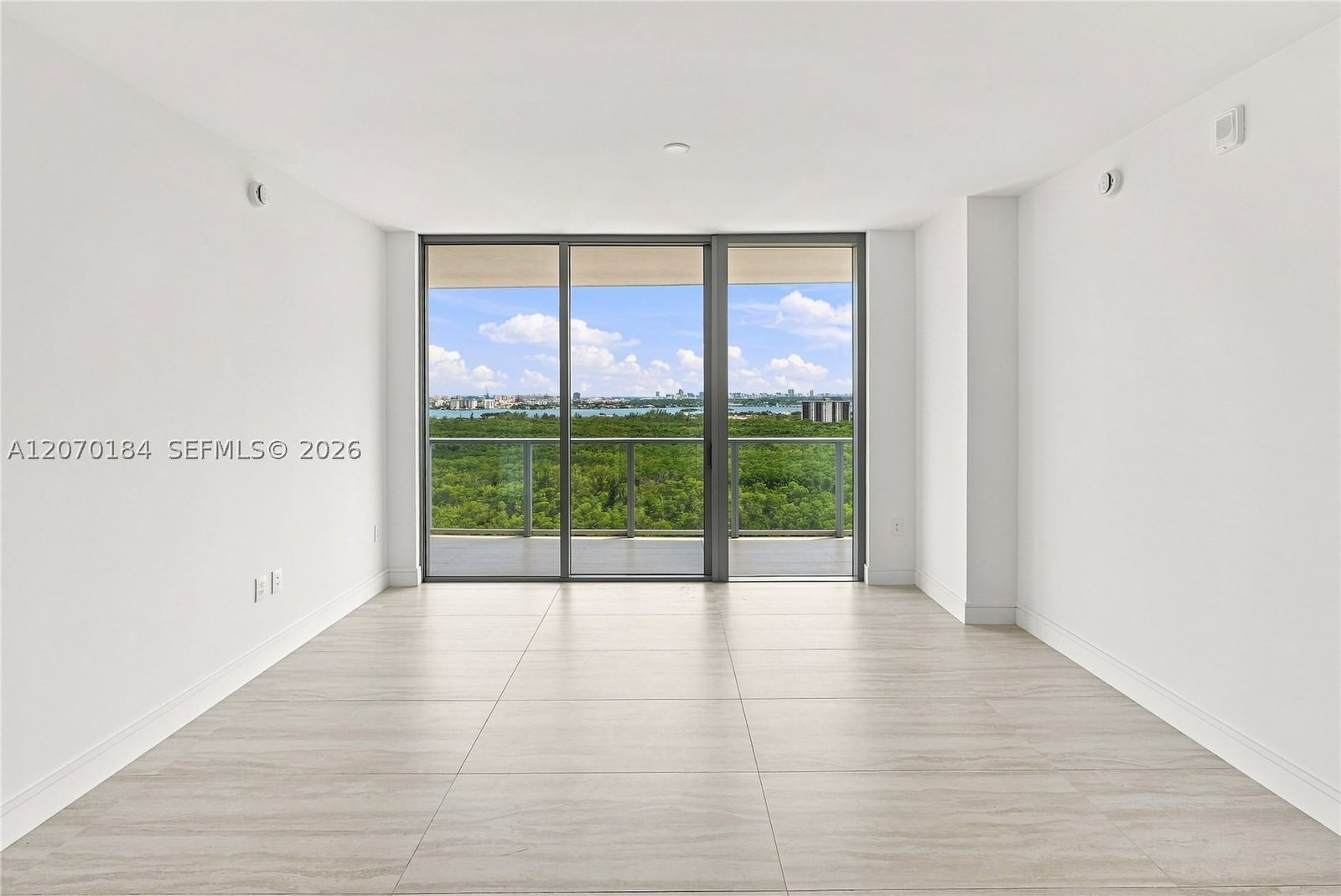 Real estate property located at 2411 Laguna Cir #1402, Miami-dade, One Park Tower, Miami, FL