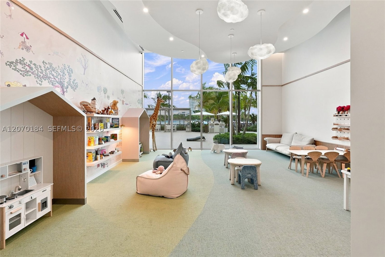 Real estate property located at 2411 Laguna Cir #1402, Miami-dade, One Park Tower, Miami, FL