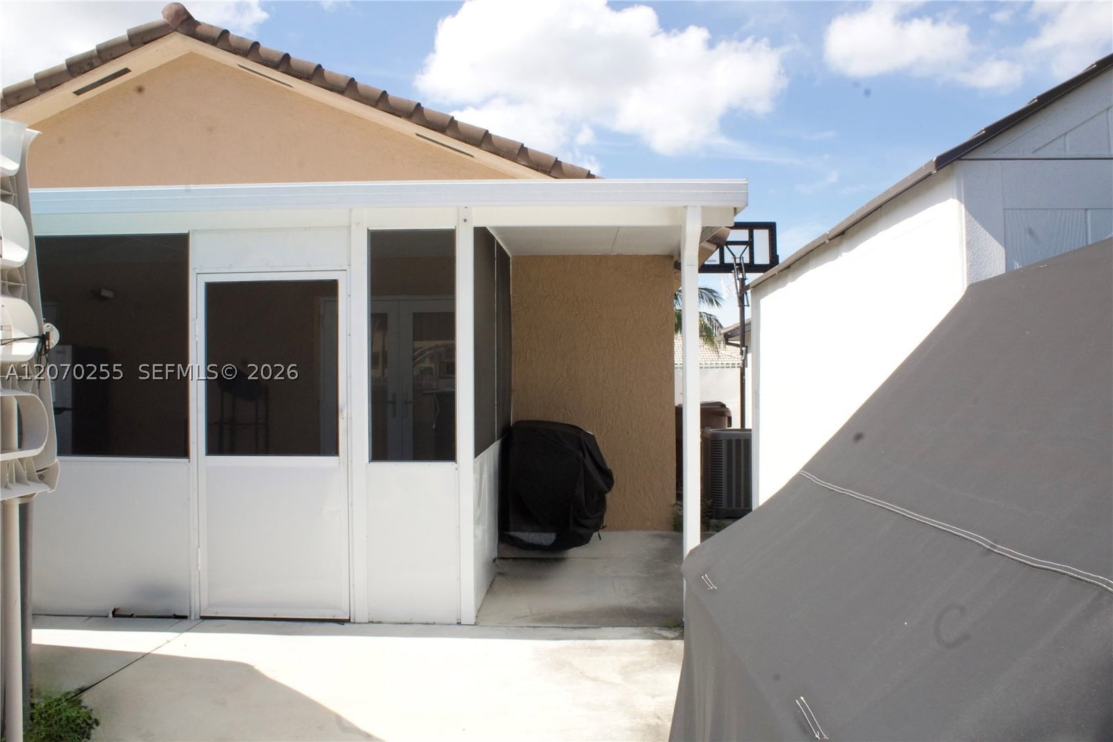 Real estate property located at 2732 68th Pl, Miami-dade, West Palm Gardens 2nd Add, Hialeah, FL
