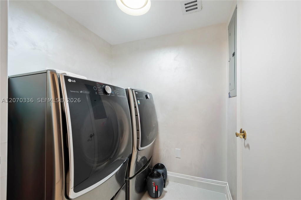 Real estate property located at 19111 Collins Ave #403, Miami-dade, Ocean Two Condo, Sunny Isles Beach, FL