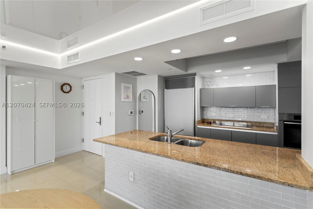 Real estate property located at 17201 Collins Ave #3502, Miami-dade, Ocean Four Condo, Sunny Isles Beach, FL
