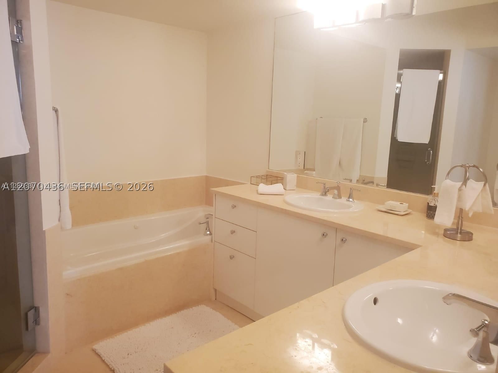 Real estate property located at 19900 Country Club Dr #607, Miami-dade, Turnberry Village So Towe, Aventura, FL