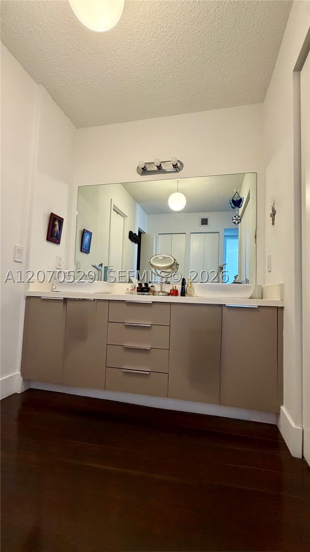 Real estate property located at 3701 Country Club Dr #304, Miami-dade, Flamenco Condo Tower I, Aventura, FL