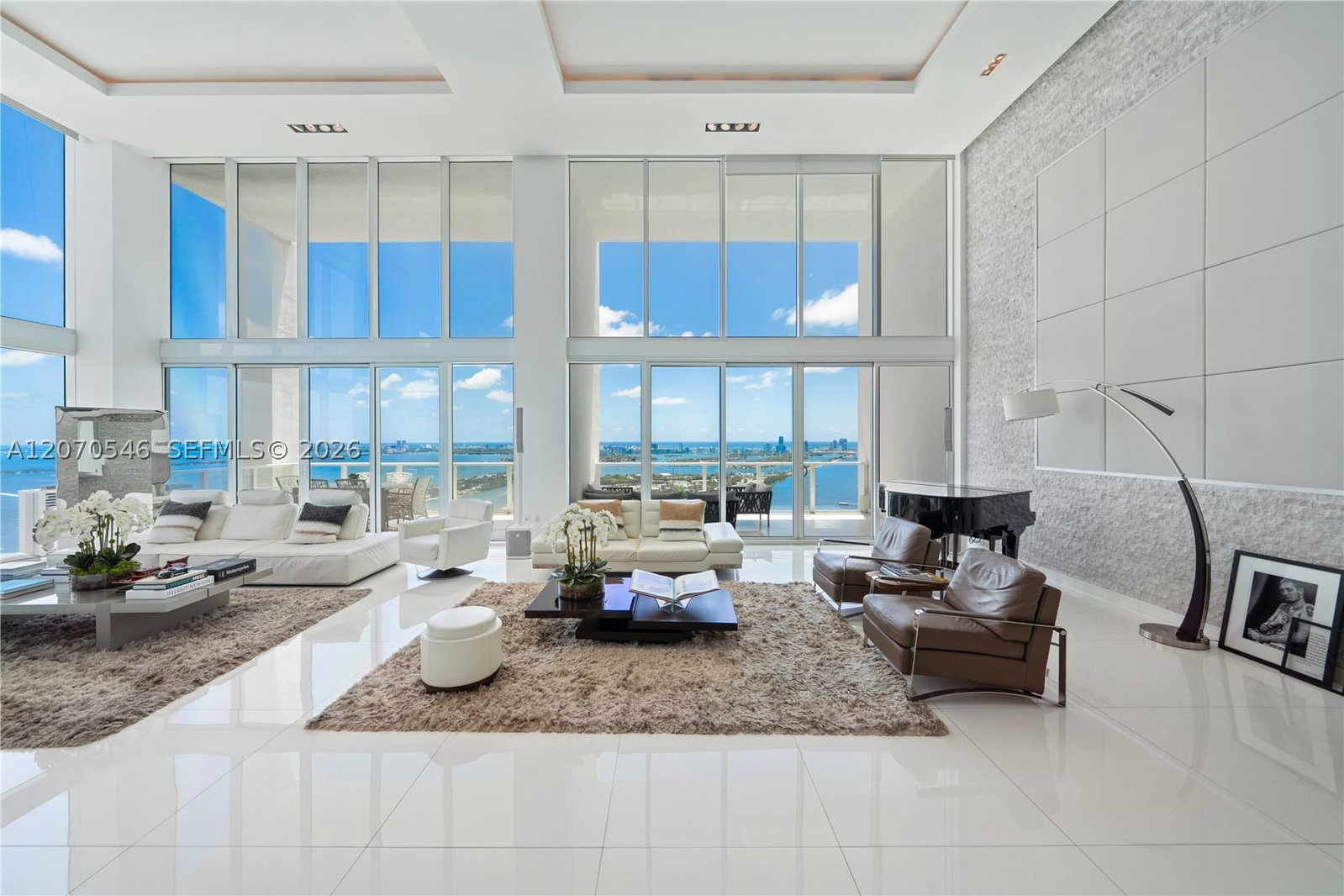 Real estate property located at 1040 Biscayne Blvd #4403, Miami-dade, Ten Museum Pk Residential, Miami, FL