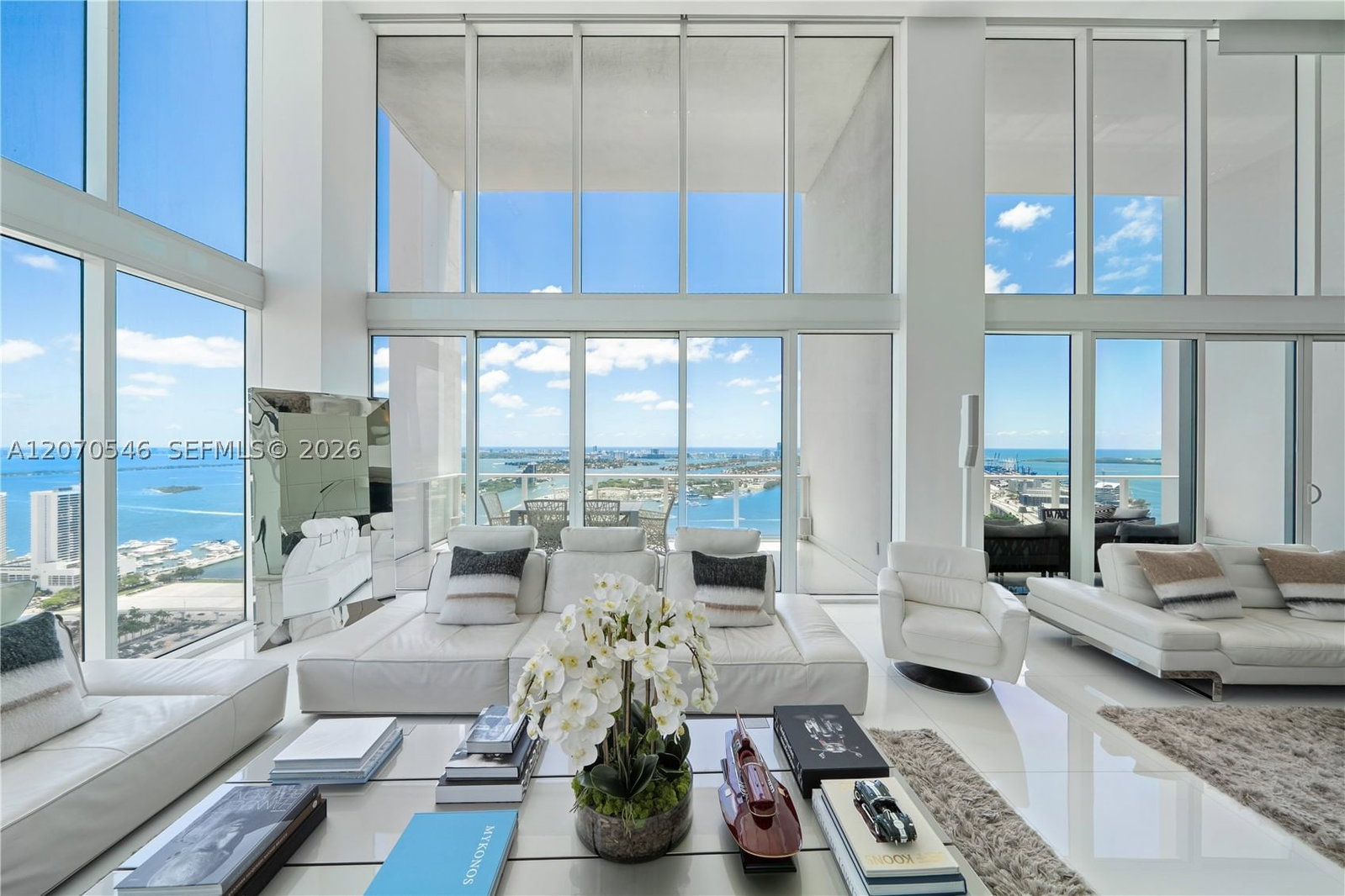 Real estate property located at 1040 Biscayne Blvd #4403, Miami-dade, Ten Museum Pk Residential, Miami, FL