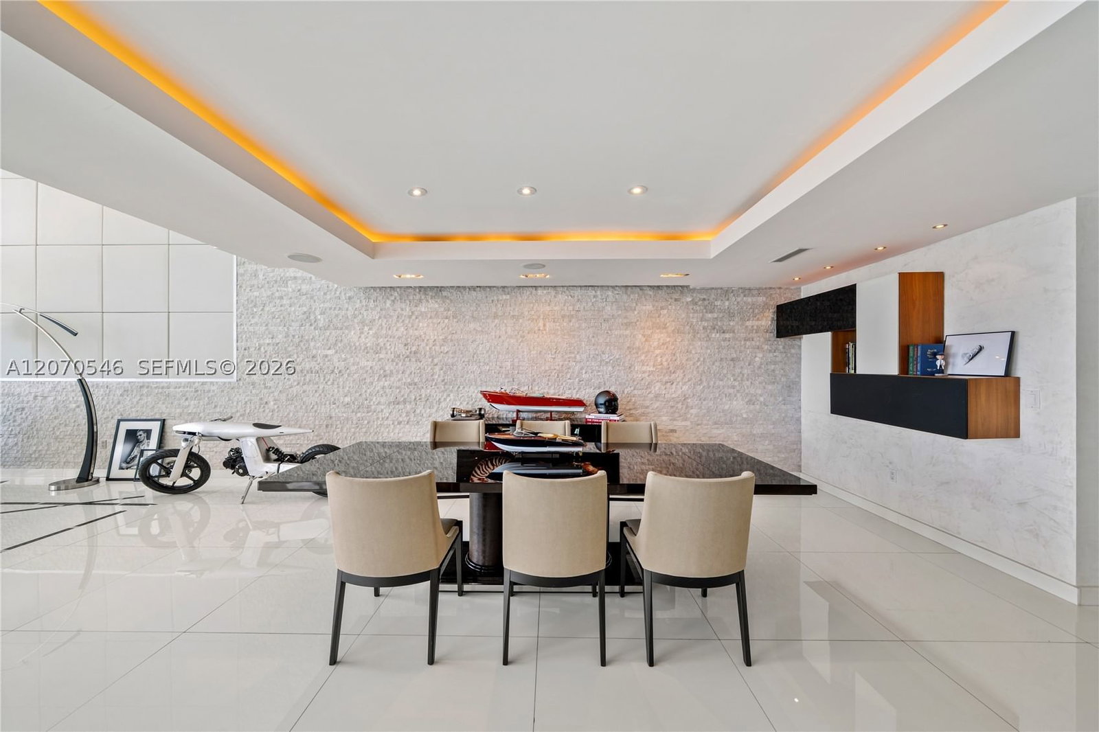 Real estate property located at 1040 Biscayne Blvd #4403, Miami-dade, Ten Museum Pk Residential, Miami, FL