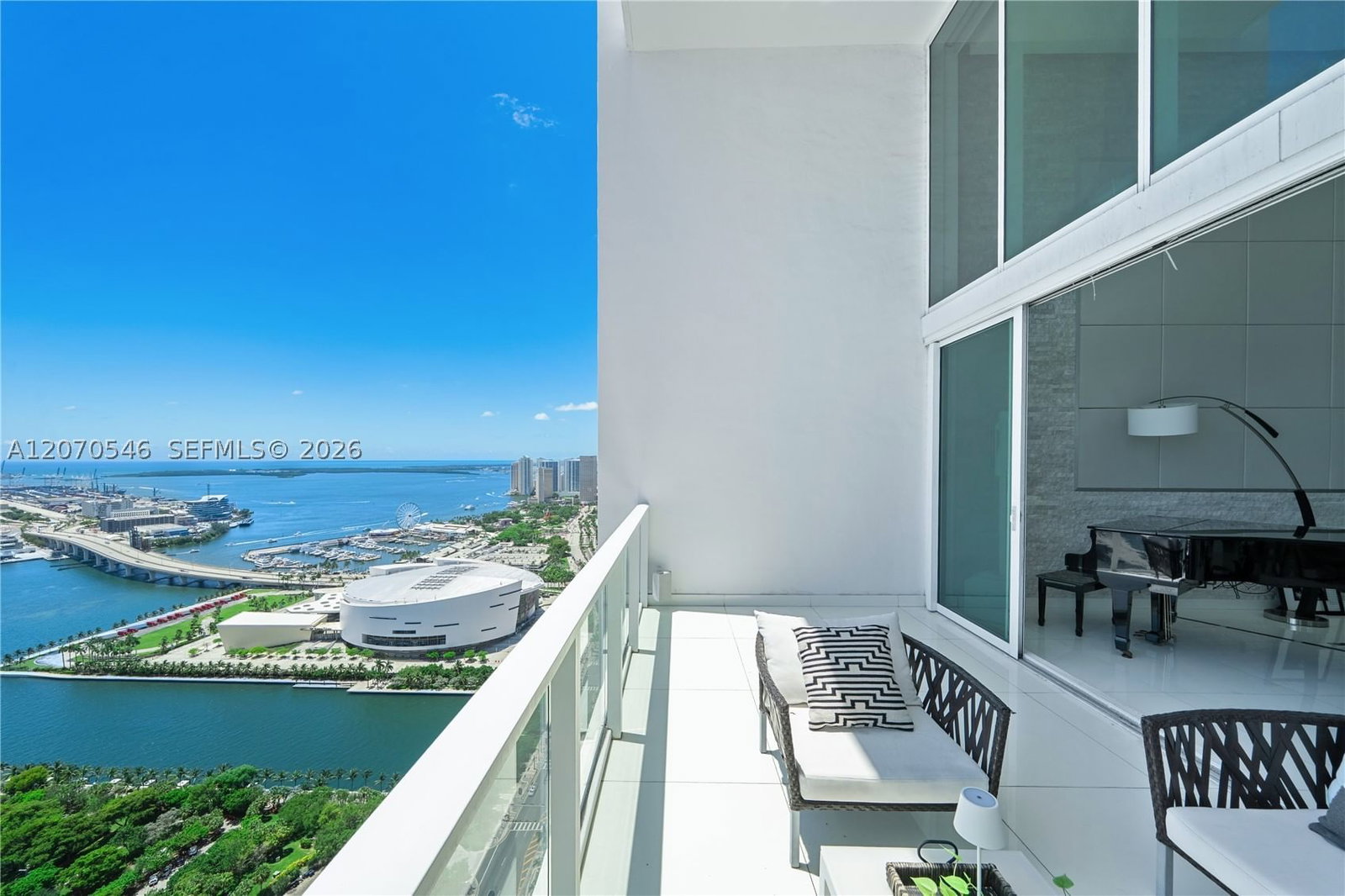 Real estate property located at 1040 Biscayne Blvd #4403, Miami-dade, Ten Museum Pk Residential, Miami, FL