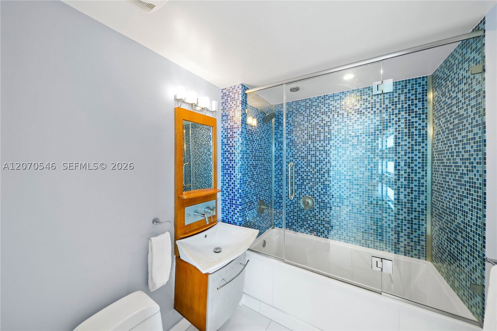 Real estate property located at 1040 Biscayne Blvd #4403, Miami-dade, Ten Museum Pk Residential, Miami, FL