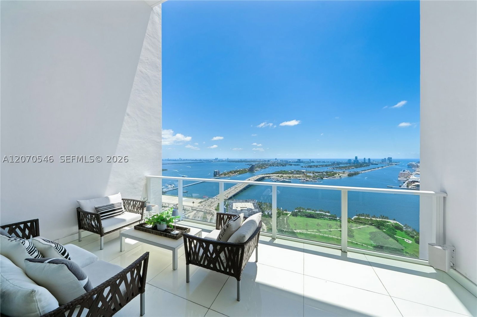 Real estate property located at 1040 Biscayne Blvd #4403, Miami-dade, Ten Museum Pk Residential, Miami, FL