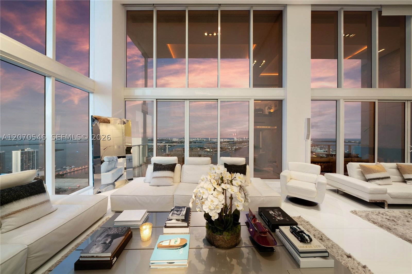 Real estate property located at 1040 Biscayne Blvd #4403, Miami-dade, Ten Museum Pk Residential, Miami, FL