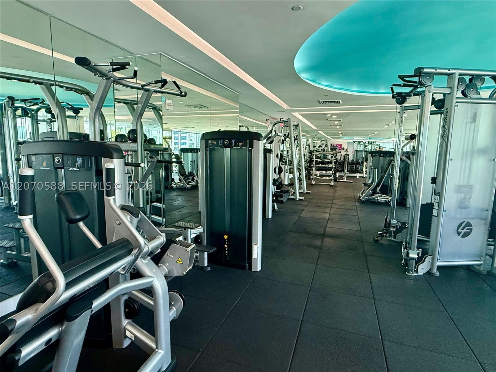 Real estate property located at 55 6th St #2404, Miami-dade, 500 Brickell West Condo, Miami, FL